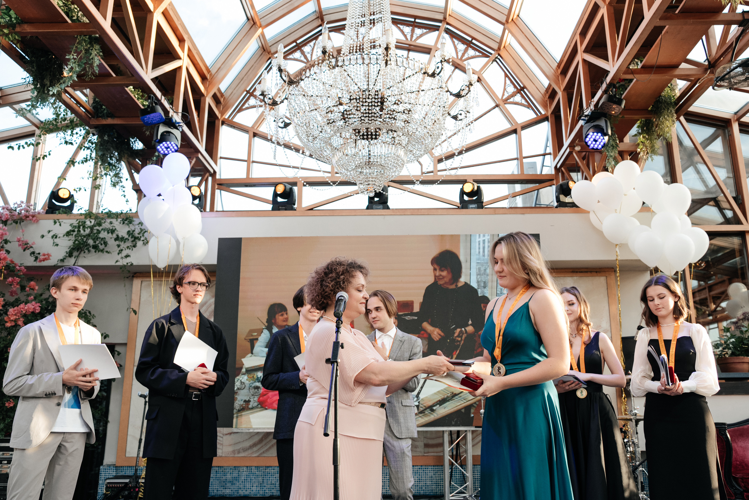 Выпускной 2023, репортаж. Свадебный фотограф Москва Александра Аверкова