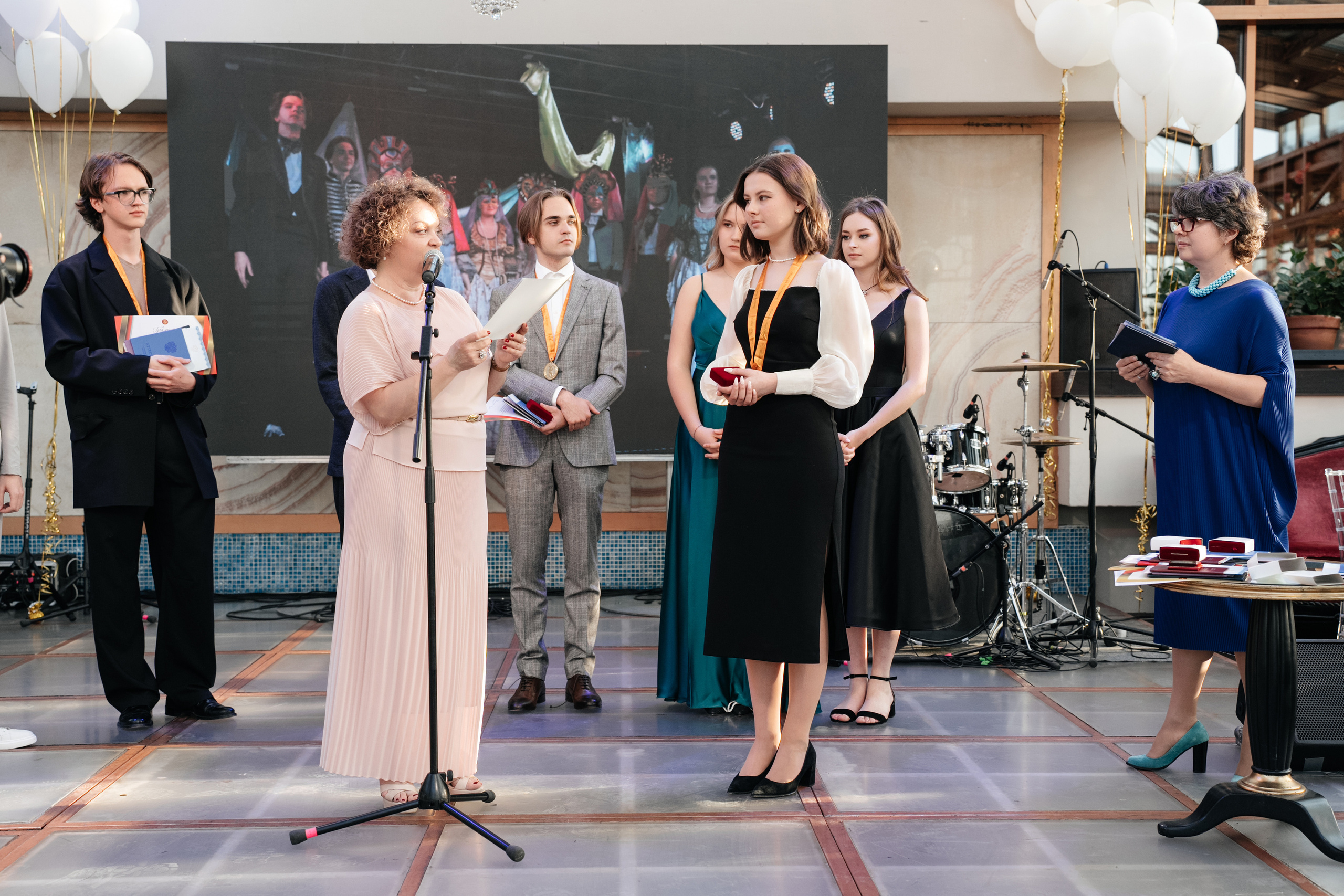 Выпускной 2023, репортаж. Свадебный фотограф Москва Александра Аверкова