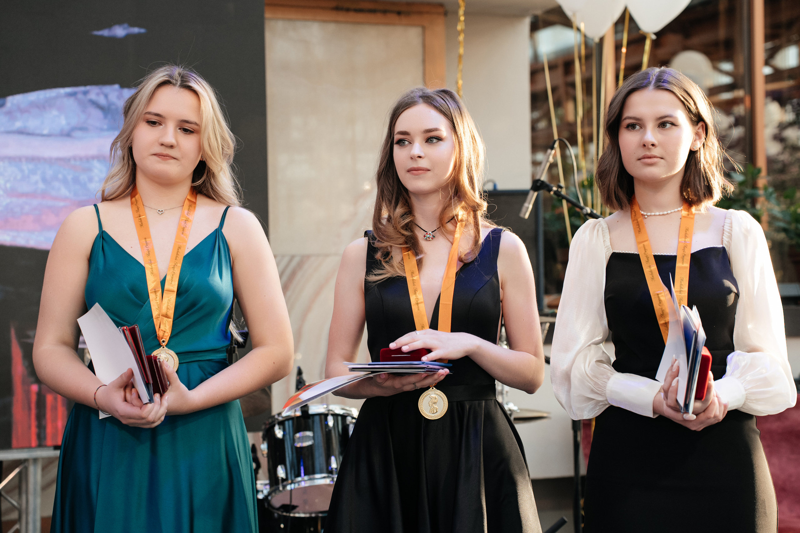 Выпускной 2023, репортаж. Свадебный фотограф Москва Александра Аверкова