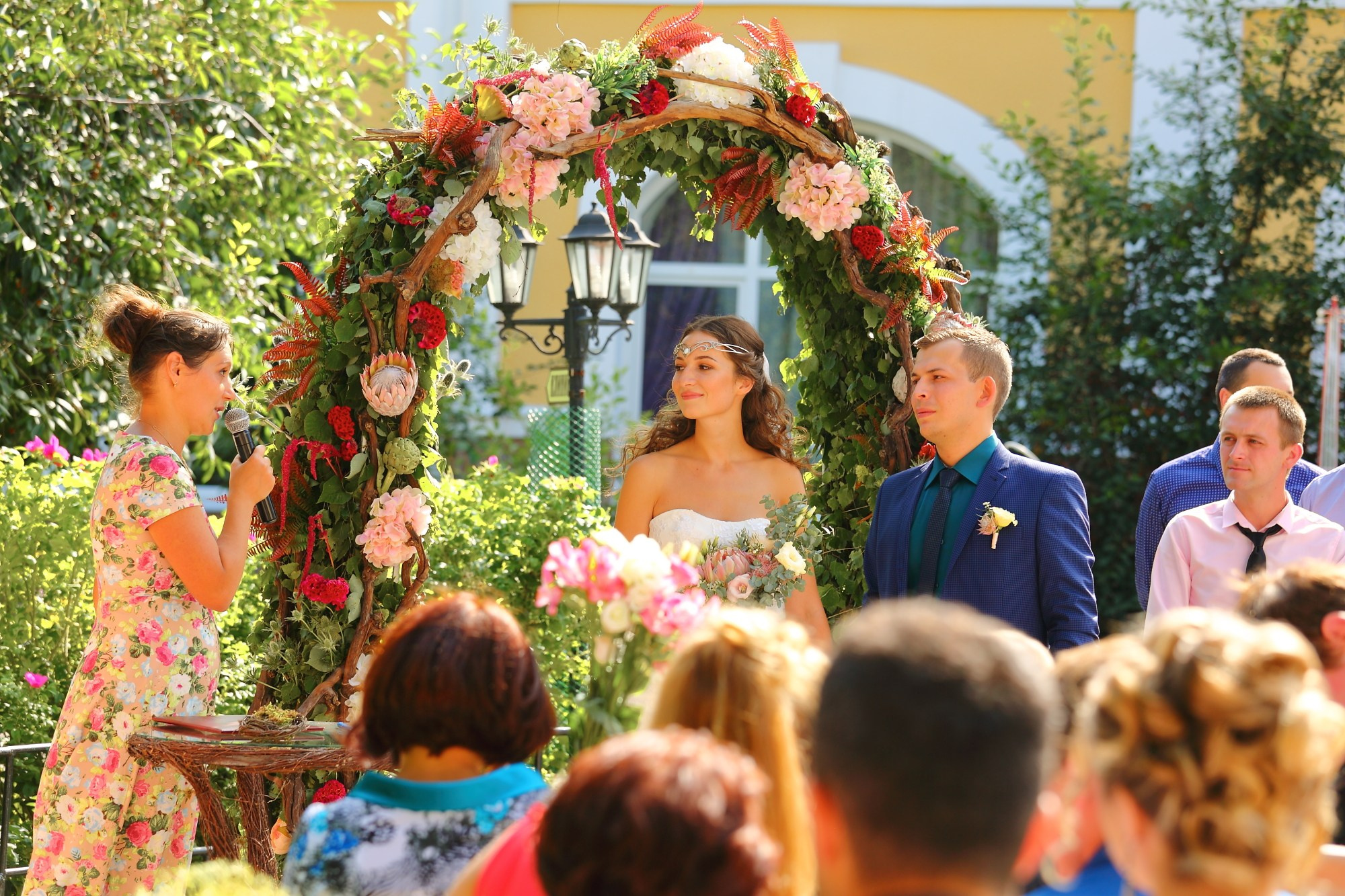 Выездная регистрация в красивом месте в Ярославле. Свадебный и репортажный фотограф в Ярославле и Санкт-Петербурге Роман Микрюков