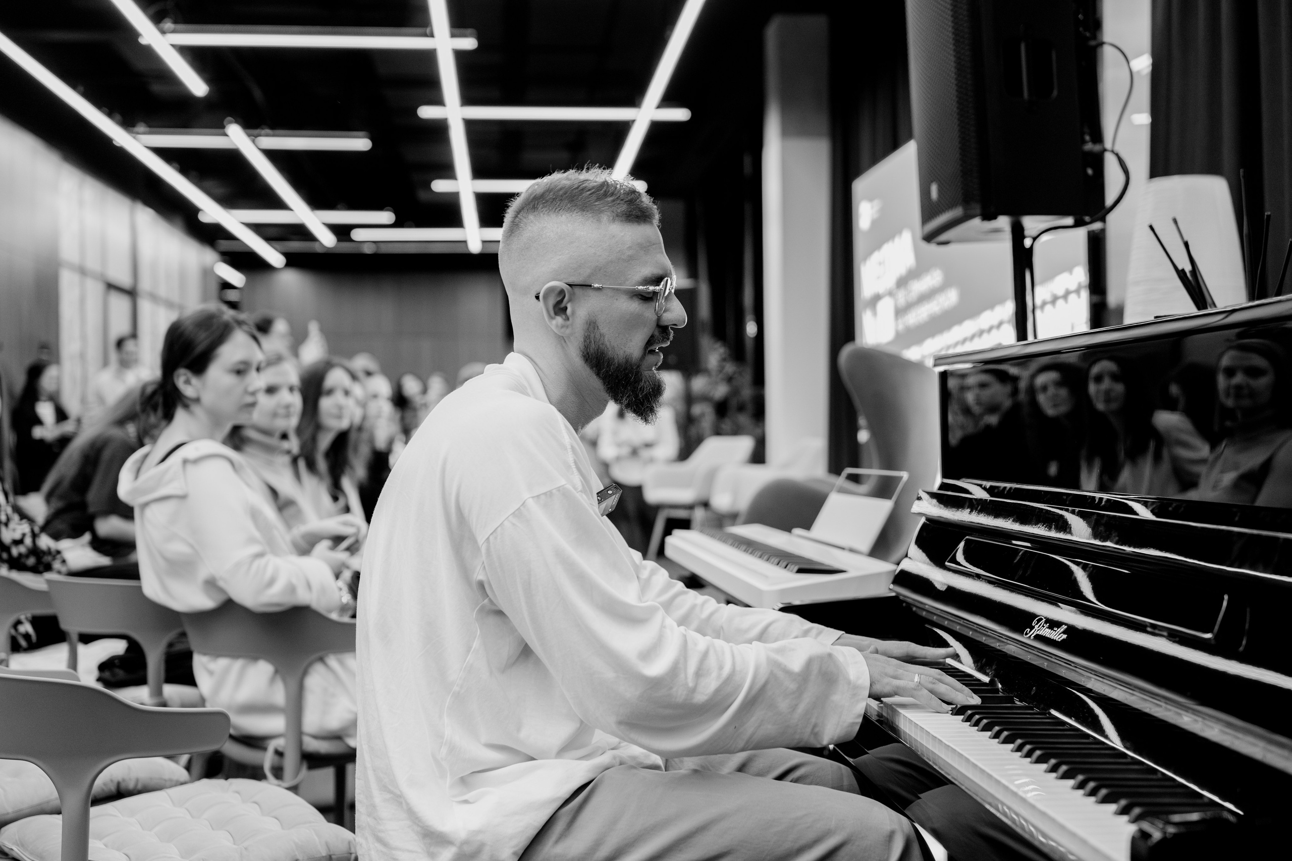 Нескучные финансы х Изионисты. Репортажный и портретный фотограф в Москве Илья Спиридонов