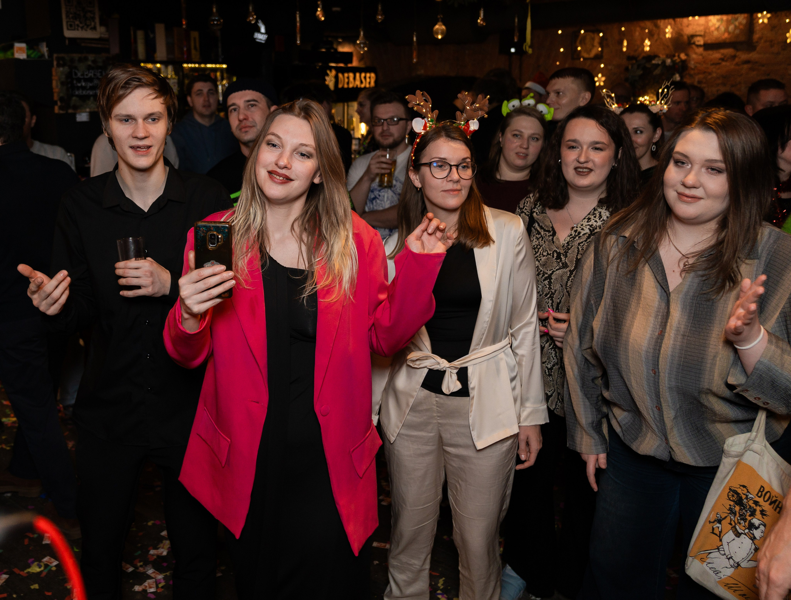 Новый год. Новый год в баре Дебошир Санкт-Петербург. Репортажный, street и urban фотограф в Санкт-Петербурге Мальцев Евгений