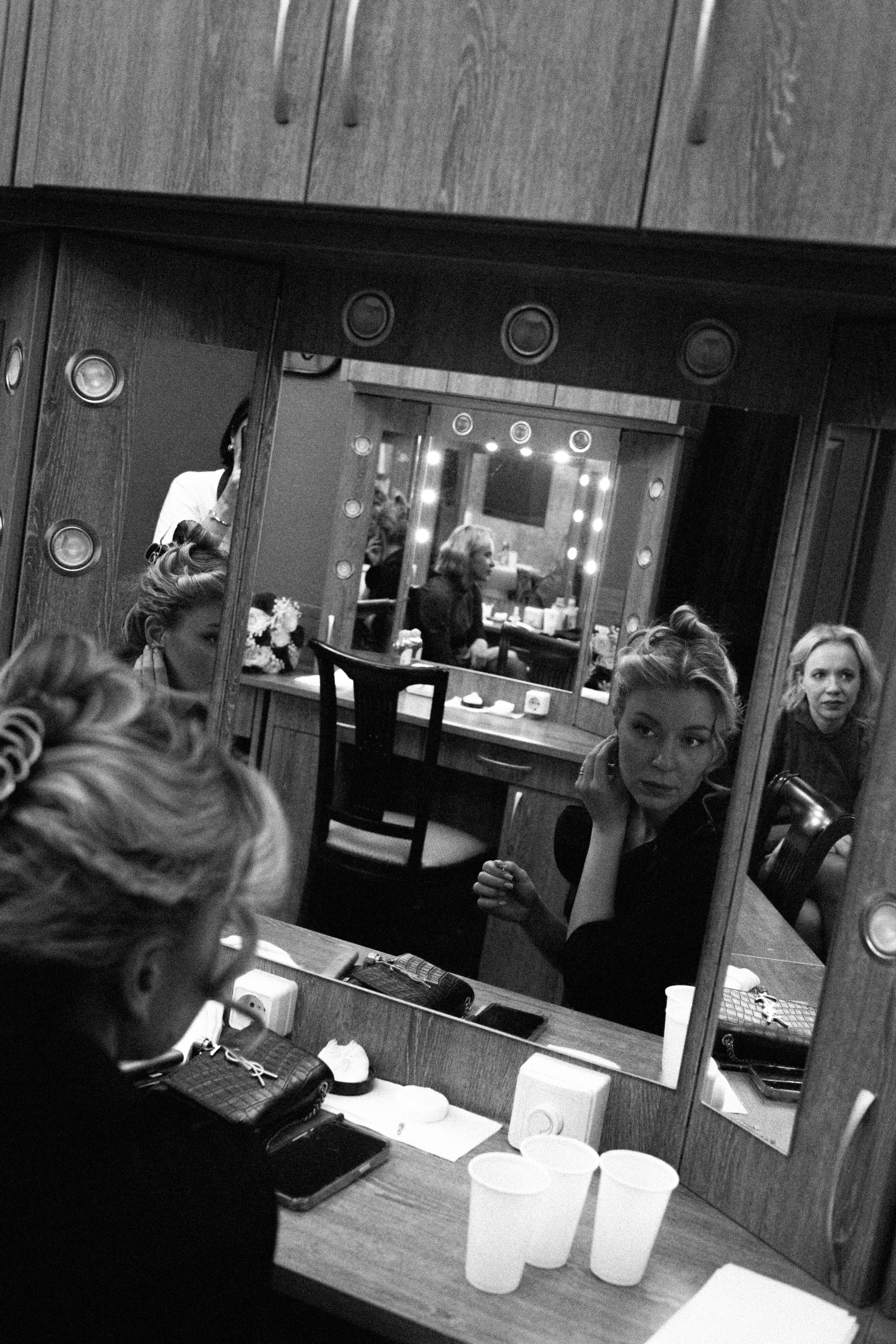 Theatre backstages. Portrait and backstage photographer Nina Crane