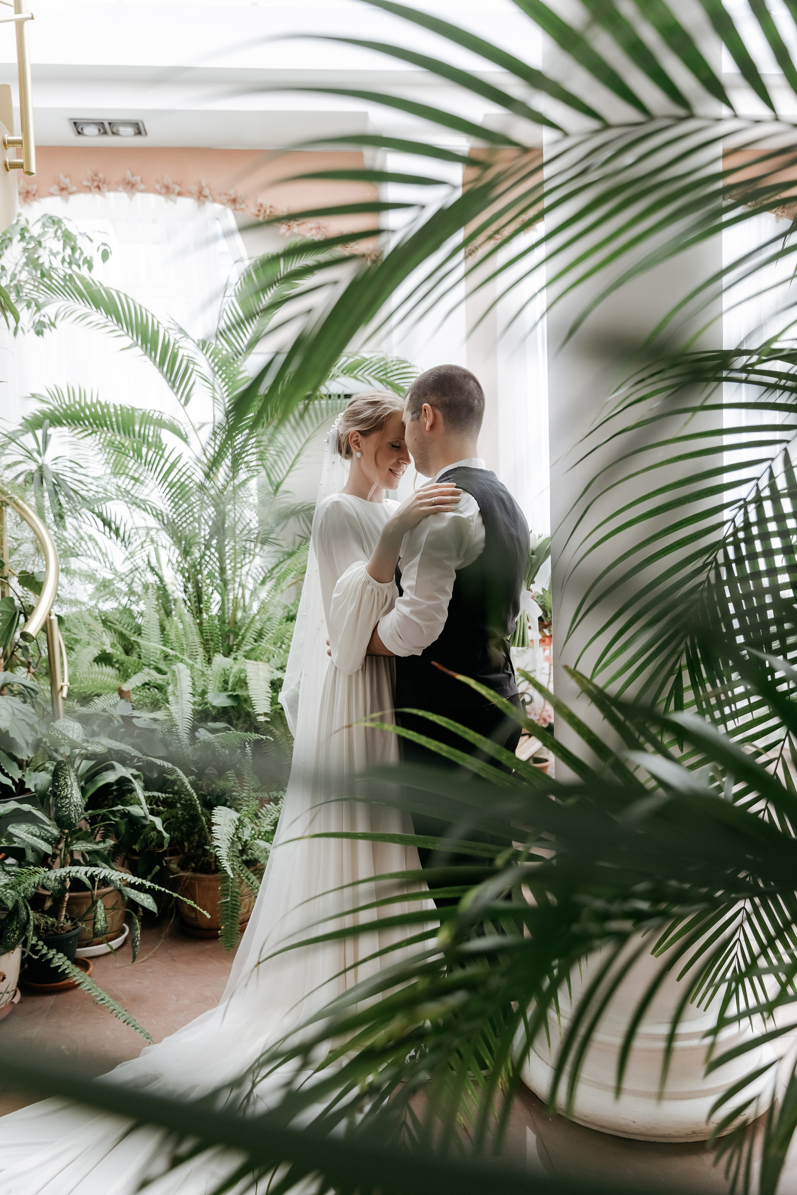 У нас было 2 дня, 2 радуги, 2 времени года и одна любовь. Свадебный фотограф в Санкт-Петербурге