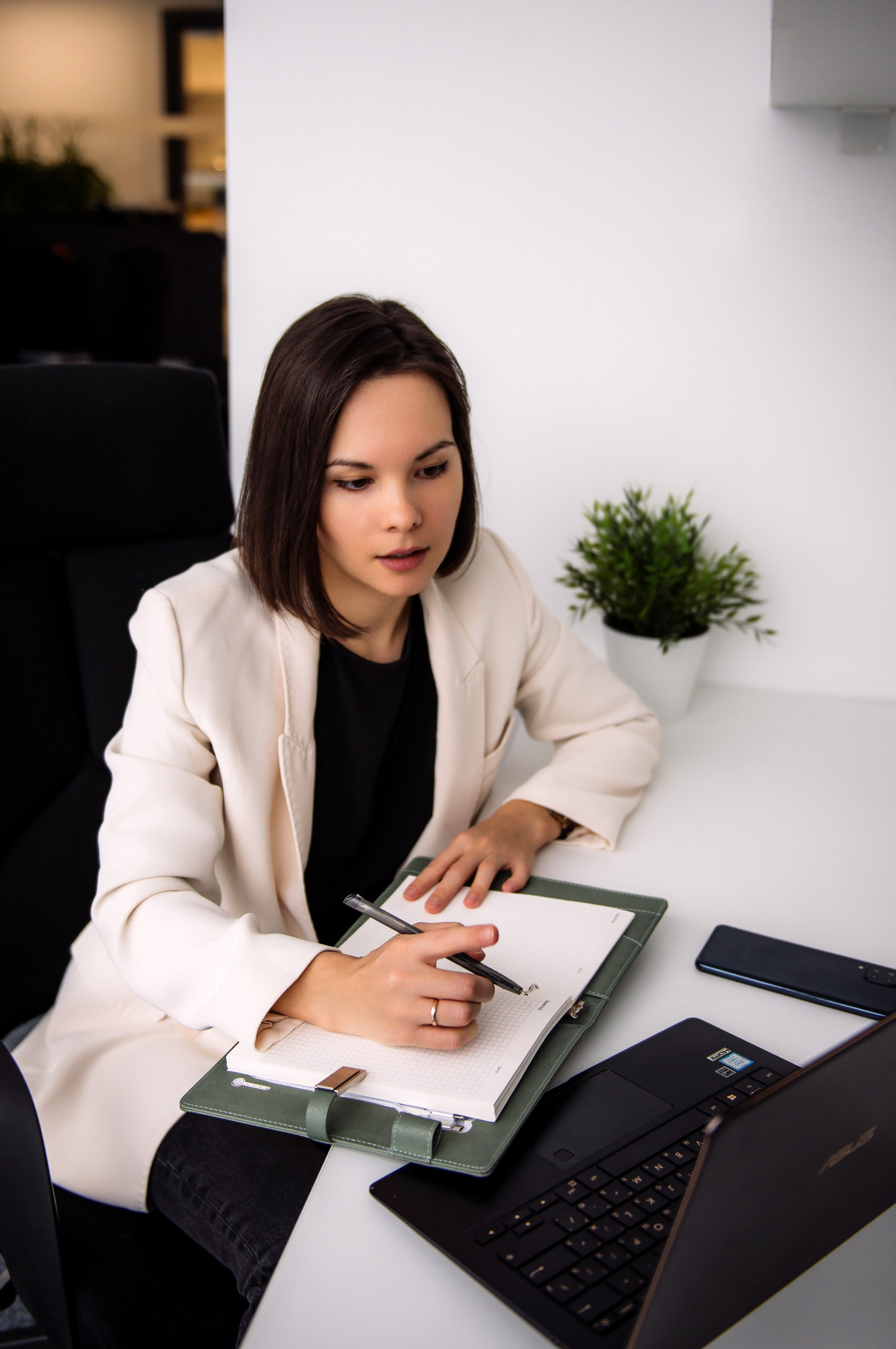 Деловой портрет. Фотограф в Москве Алёна Степутенко