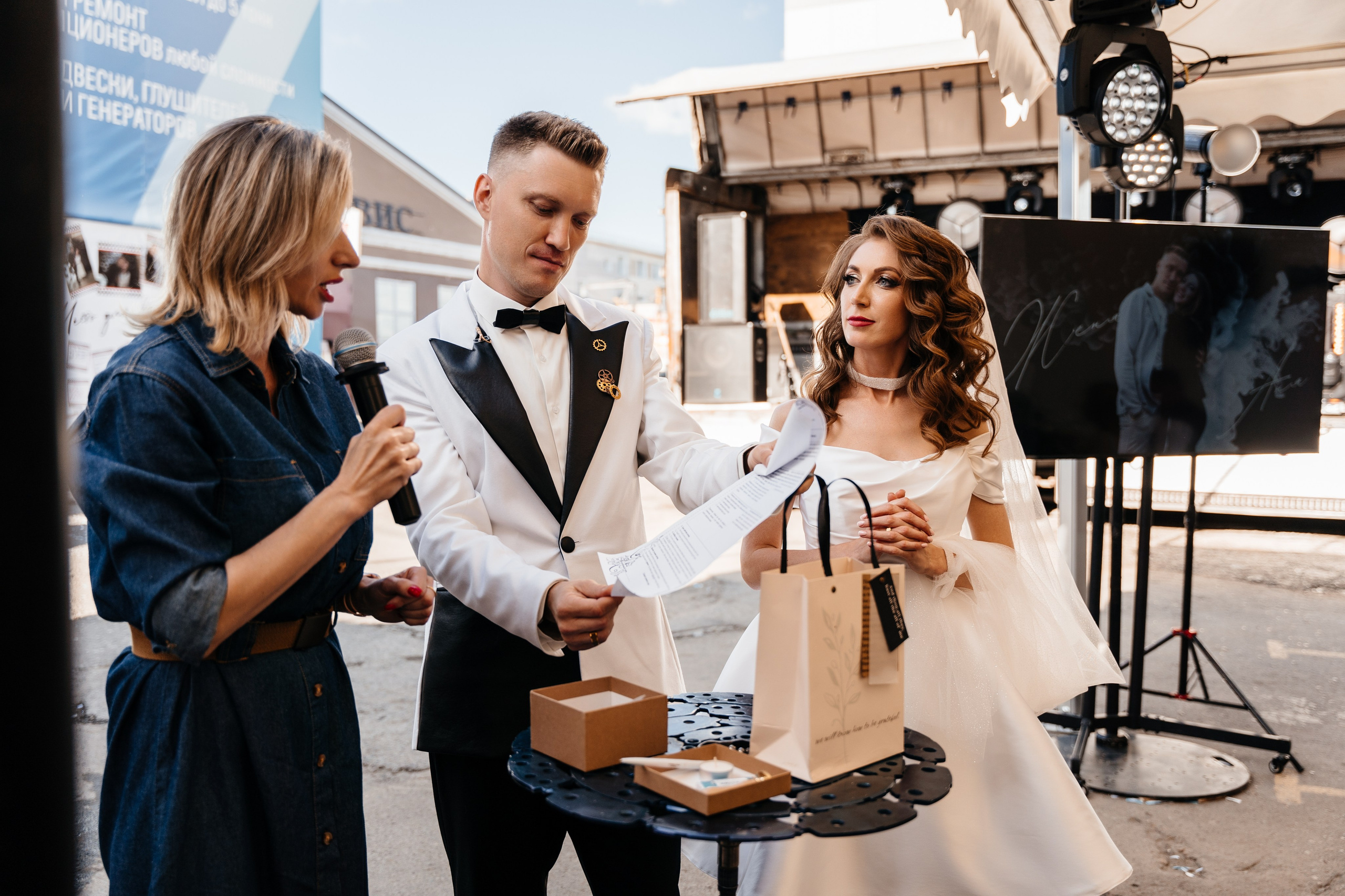 Анна & Евгений проект «Четыре свадьбы» на Пятнице. Свадебный фотограф Барнаул Алексей Павлов