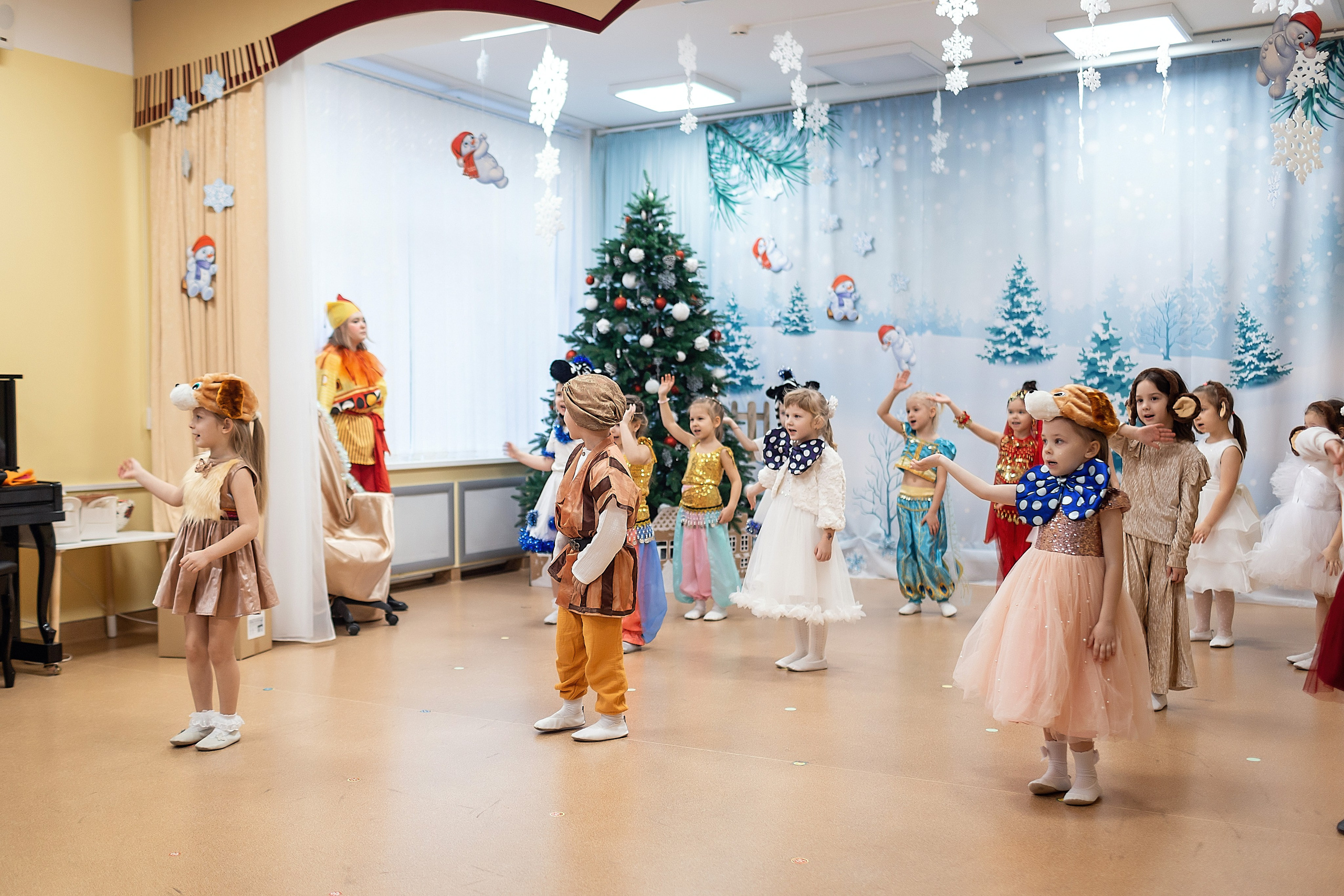 Утренник_"Веселый балаганчик» 2024. Семейный фотограф в Санкт-Петербурге