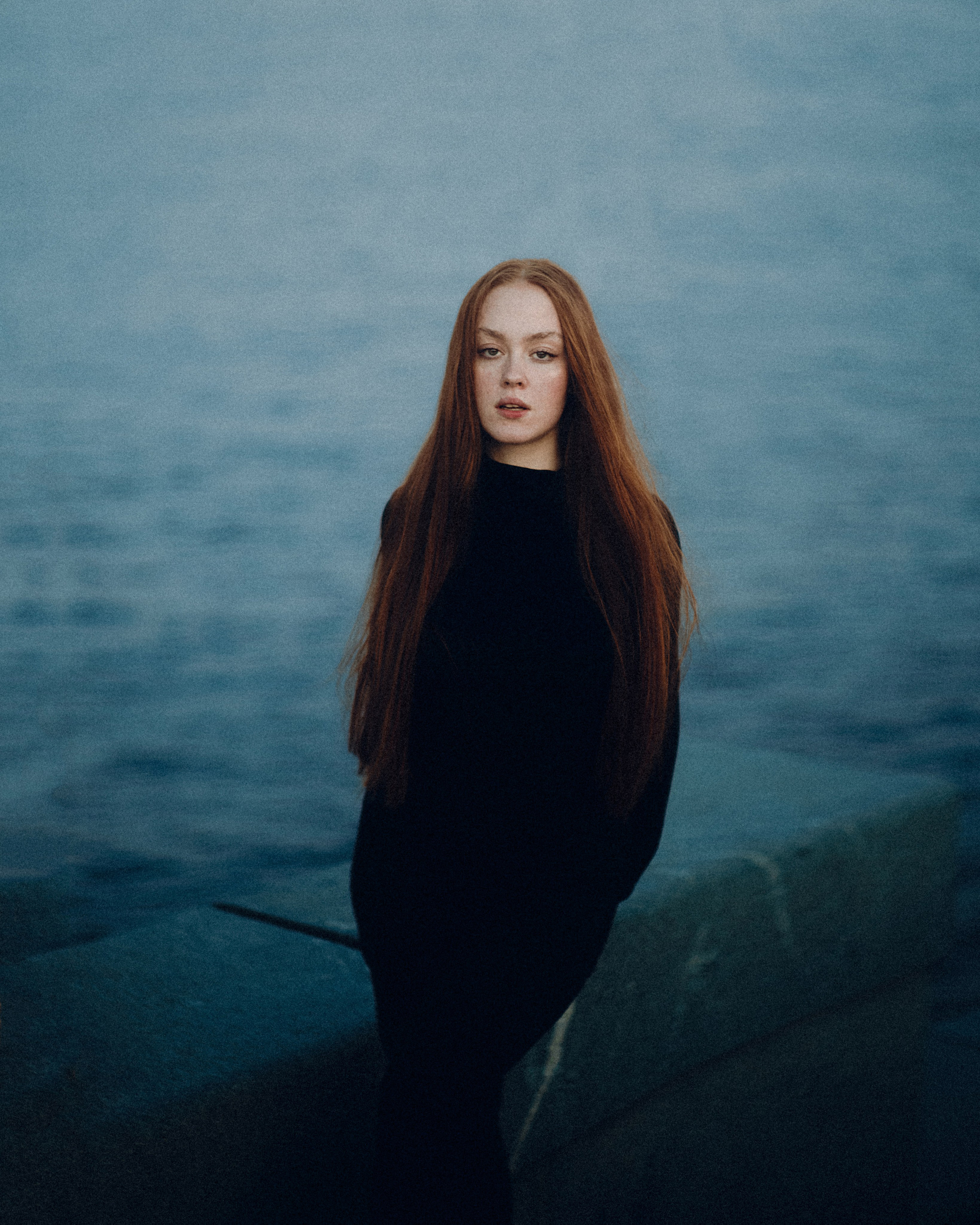 Портрет у воды на Большеохтинском мосту в Спб