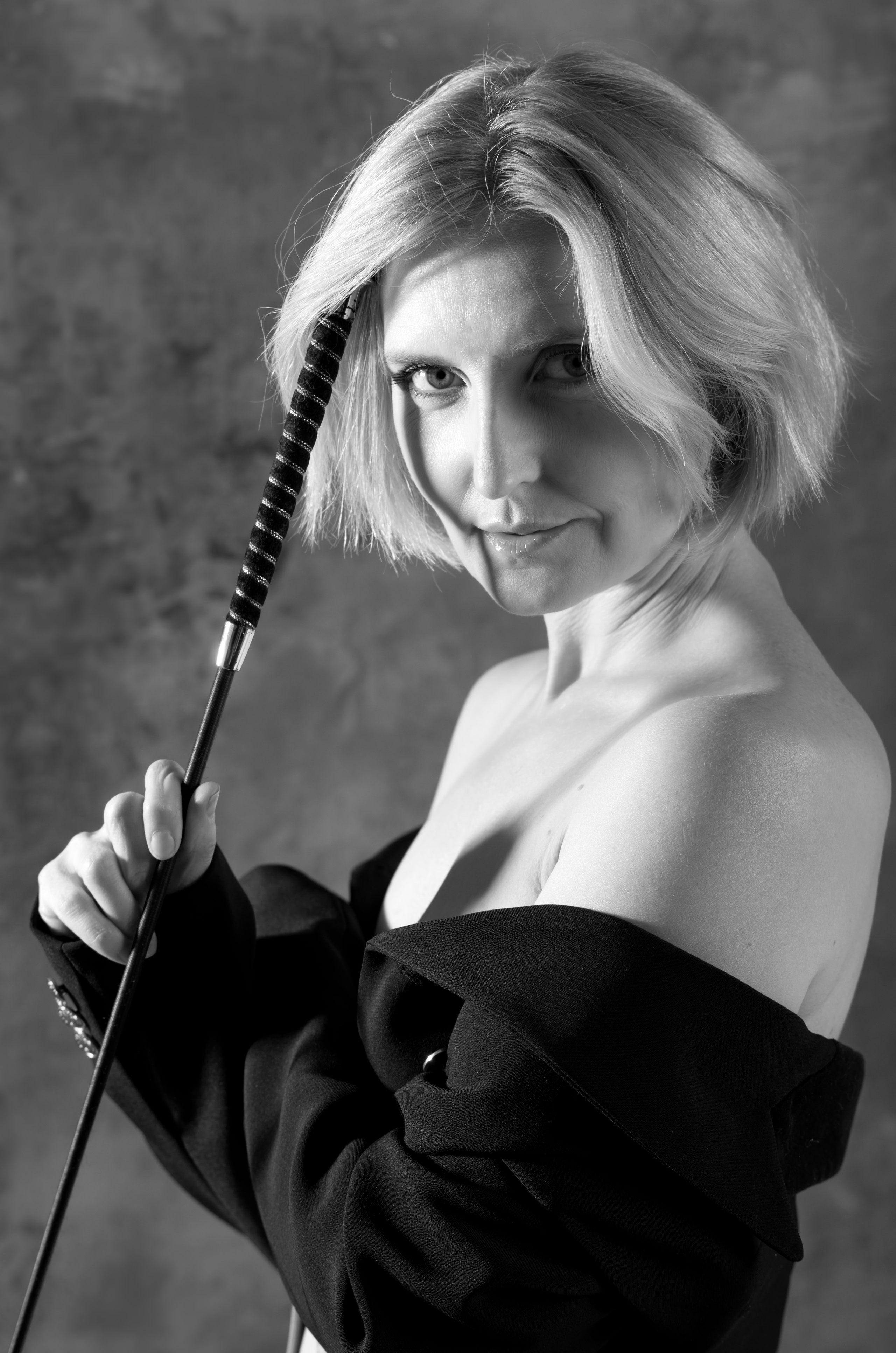 Женский портрет: sexy. Фотограф Марина Доглядная Челябинск фотосессии с лошадьми, мотоциклами