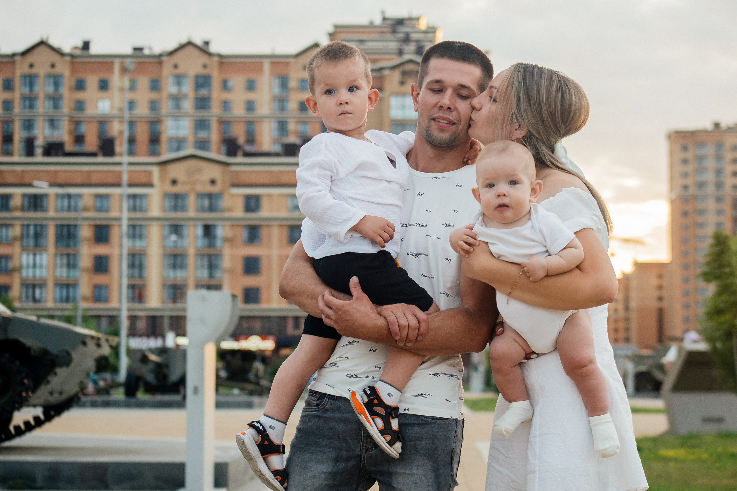 Городская семейная фото прогулка Ставрополь. Фотограф Ставрополь Пятигорск Елизавета Дарина