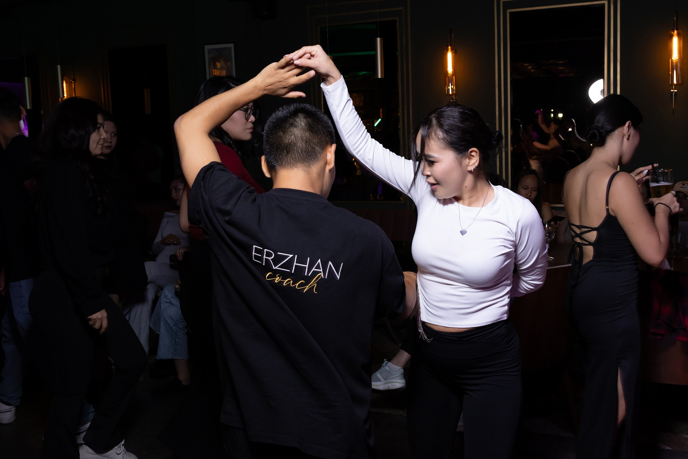 Bachata party by One Flick. Репортажный фотограф в Алматы Каюпов Сержан