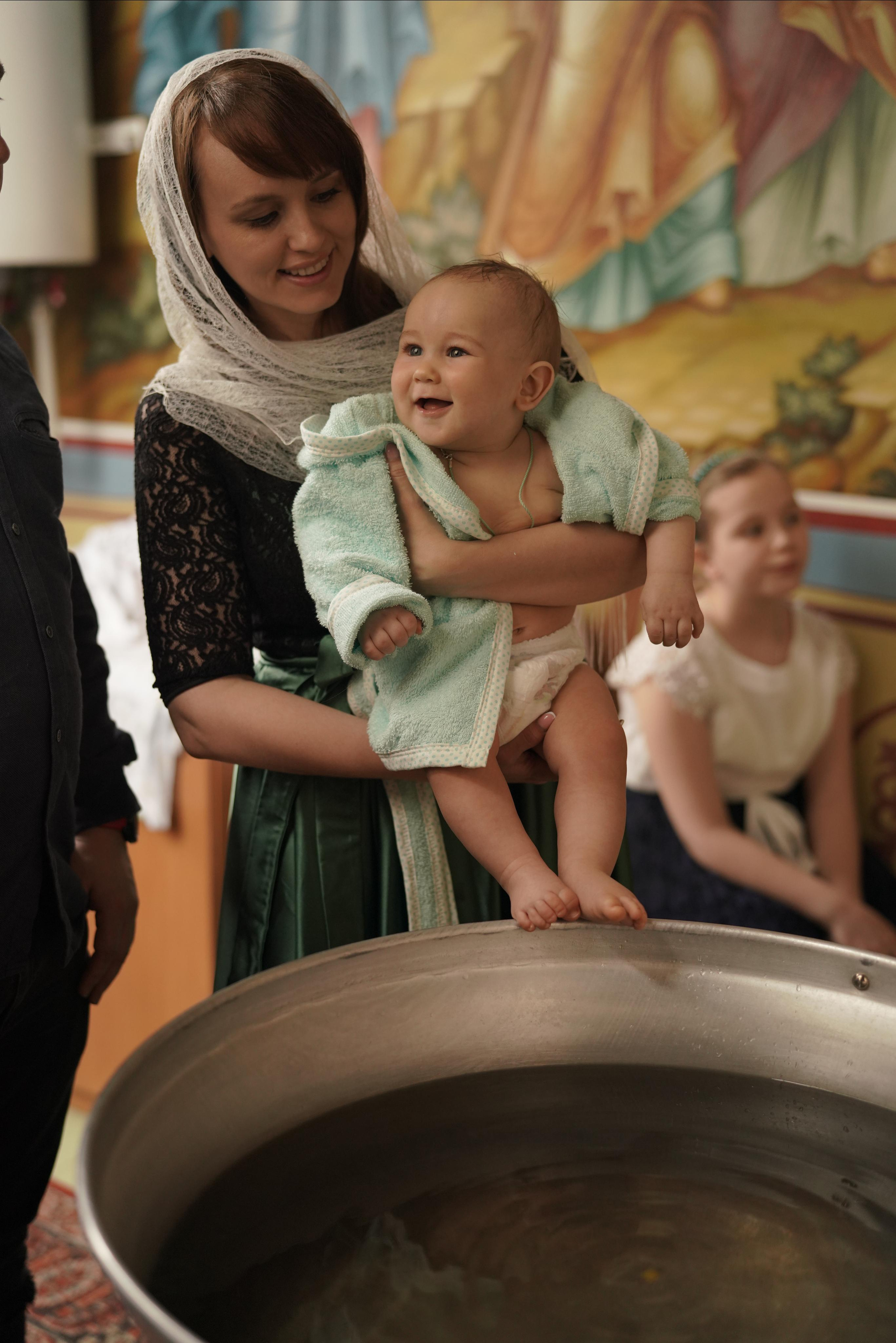 Крещение Матвея. Фотограф Алматы, курс по Фотографии в Алматы. Дмитриева Наталья