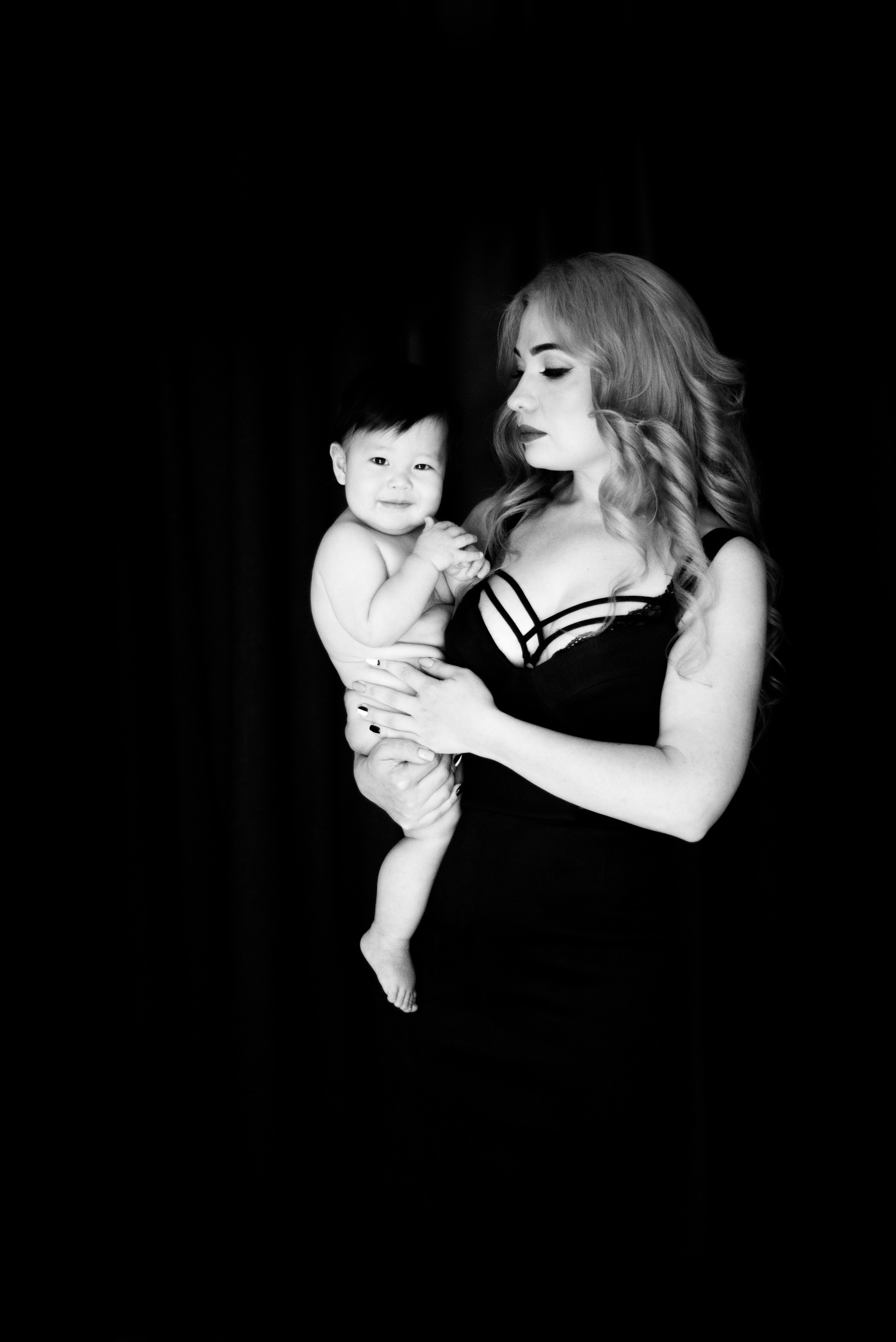 Мама и ребенок. Фотограф Алматы, курс по Фотографии в Алматы. Дмитриева Наталья