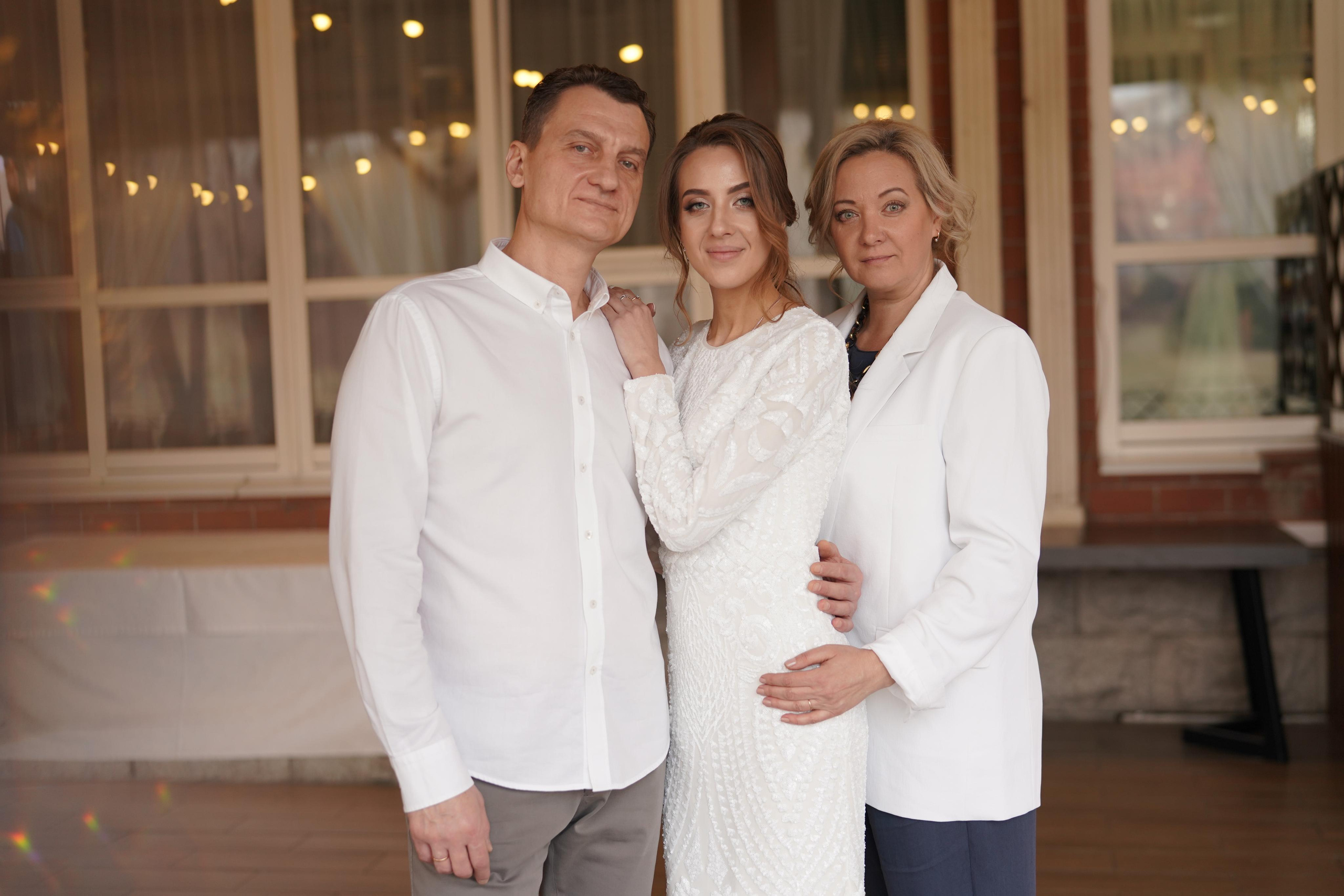 День свадьбы Асана и Виталии. Фотограф Алматы, курс по Фотографии в Алматы. Дмитриева Наталья