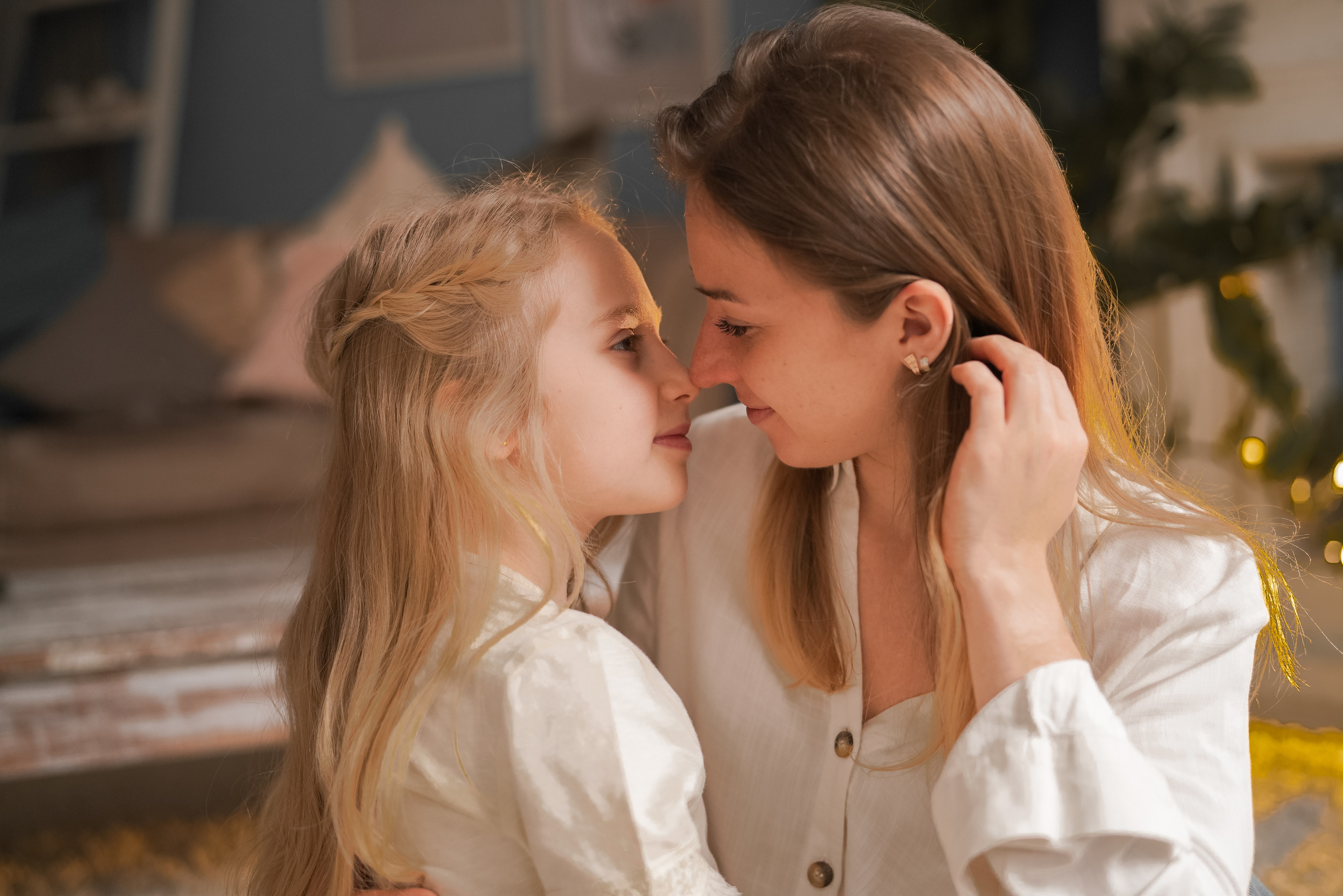 Нелли и Алиса. Мама и дочь. Фотограф Алматы, курс по Фотографии в Алматы. Дмитриева Наталья