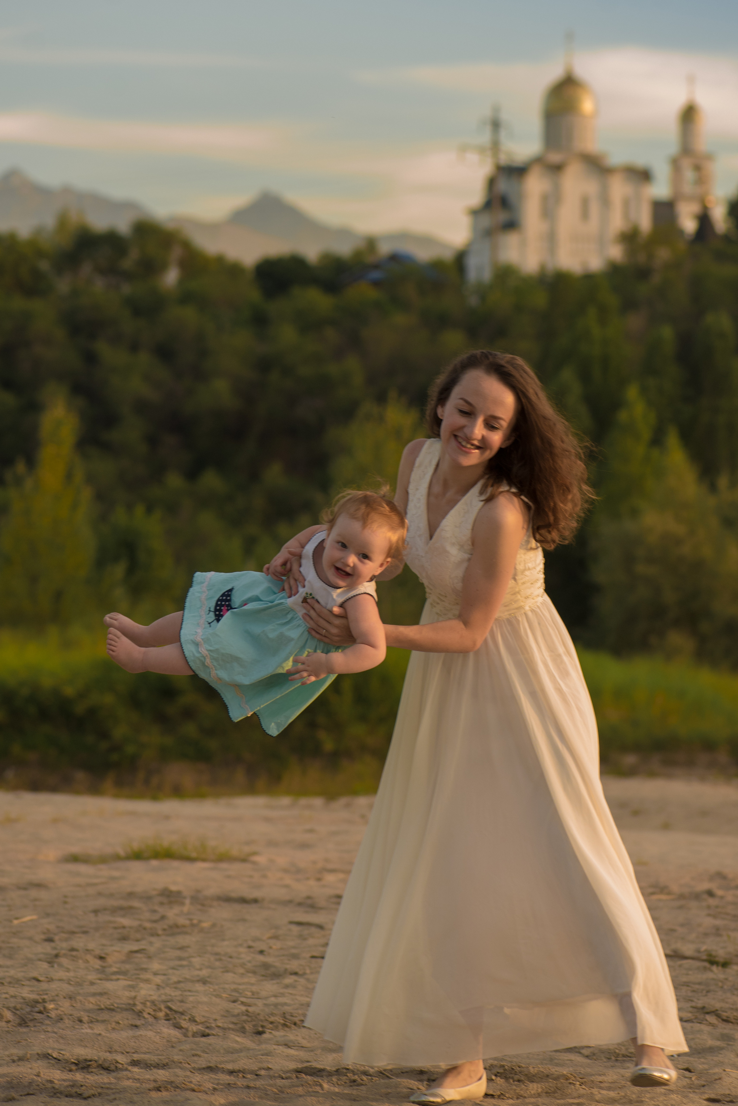 Мама и ребенок. Фотограф Алматы, курс по Фотографии в Алматы. Дмитриева Наталья