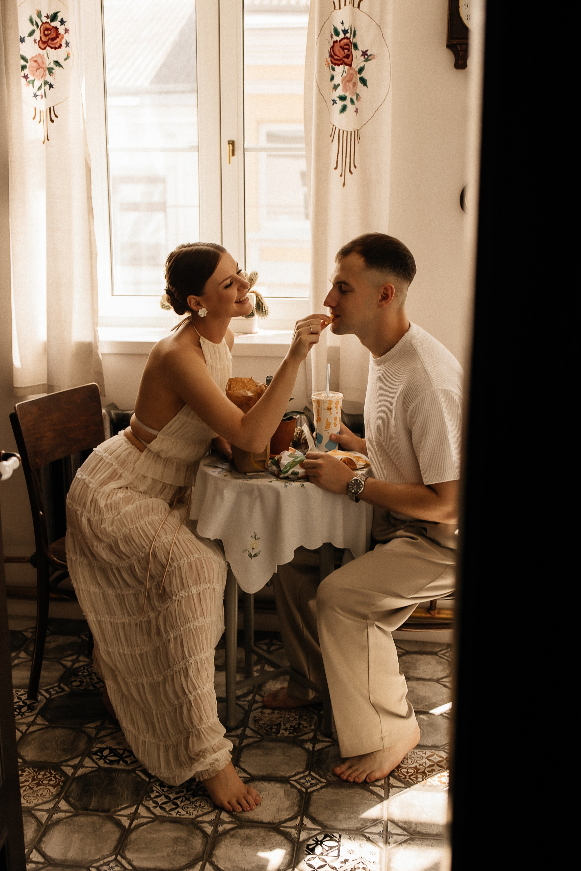 Свадьба в ретро-квартире. Свадебный и семейный фотограф Виолетта Сидельникова. Краснодар, Россия, Беларусь, Европа
