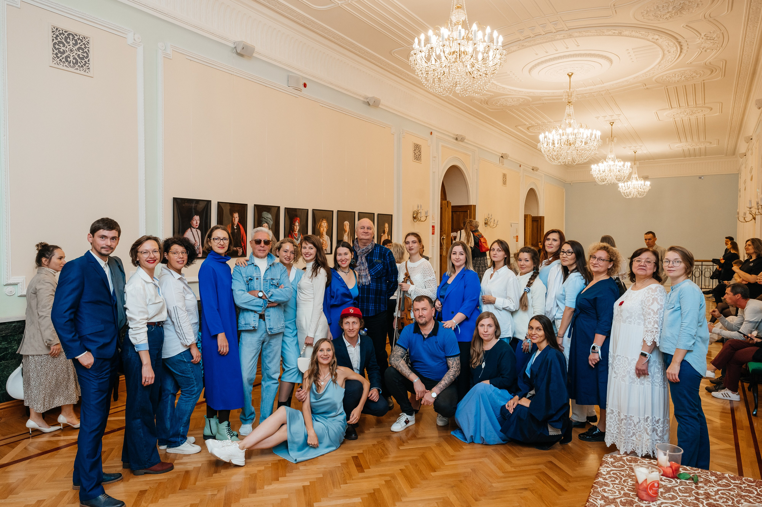 Открытие выставки Кати Васильевой в Молодежном театре. Wedding and family photographer USA