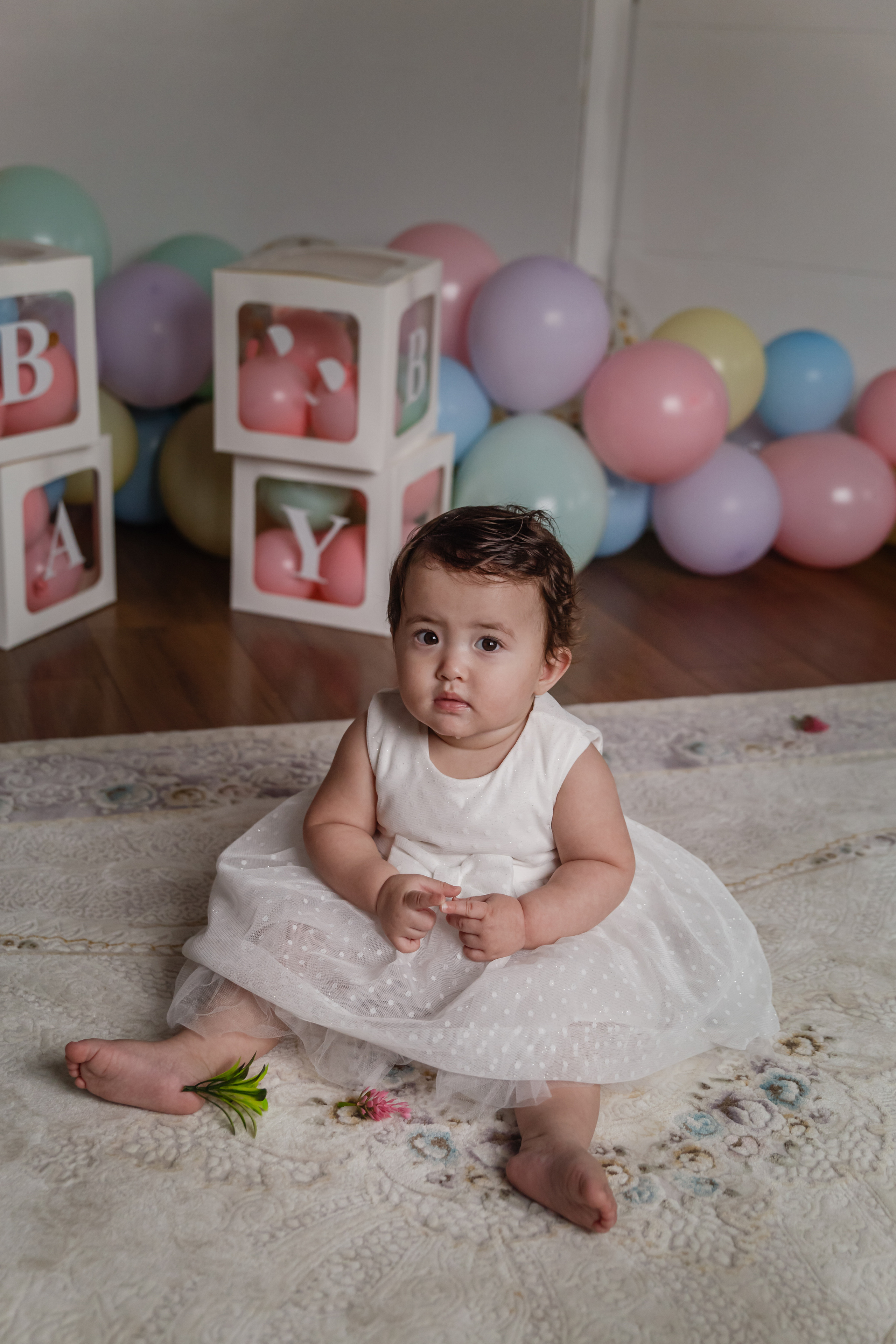 Lifestyle photo session for 1 year of birth. Professional family and children’s photographer in Izmir Irina Eron