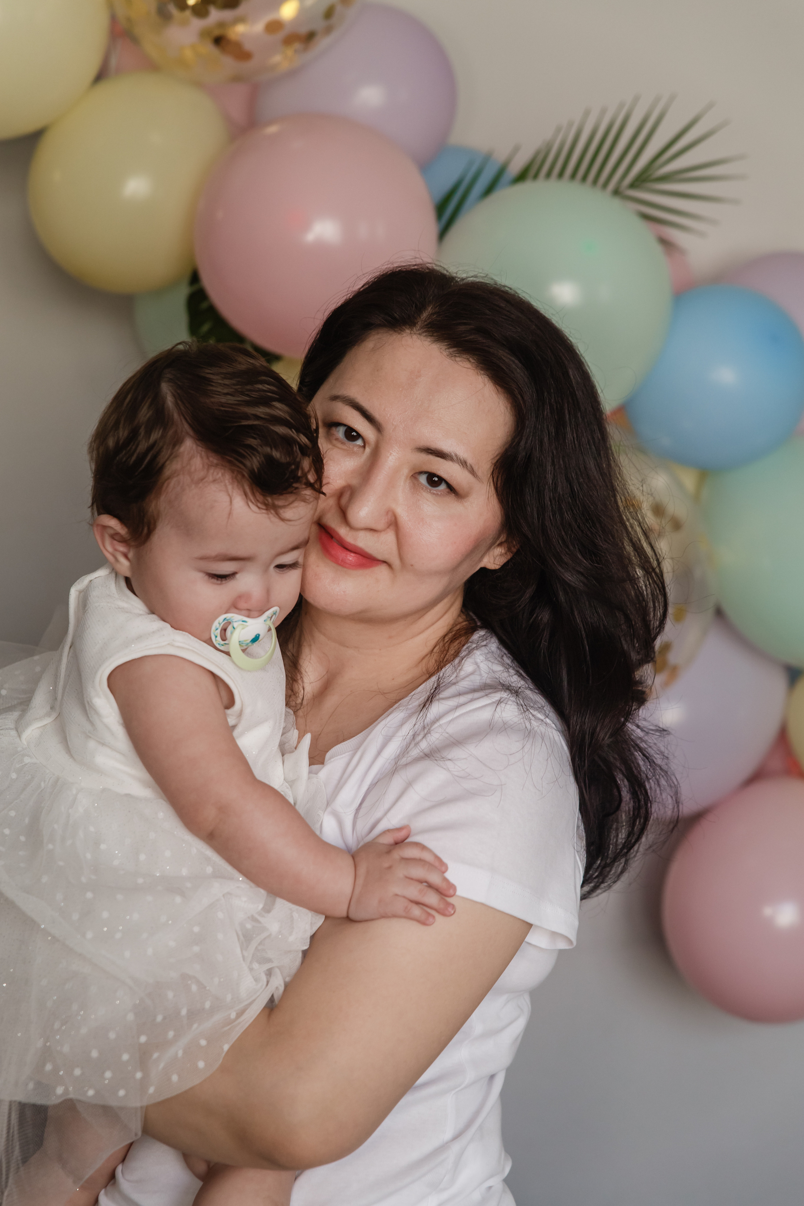 Lifestyle photo session for 1 year of birth. Professional family and children’s photographer in Izmir Irina Eron