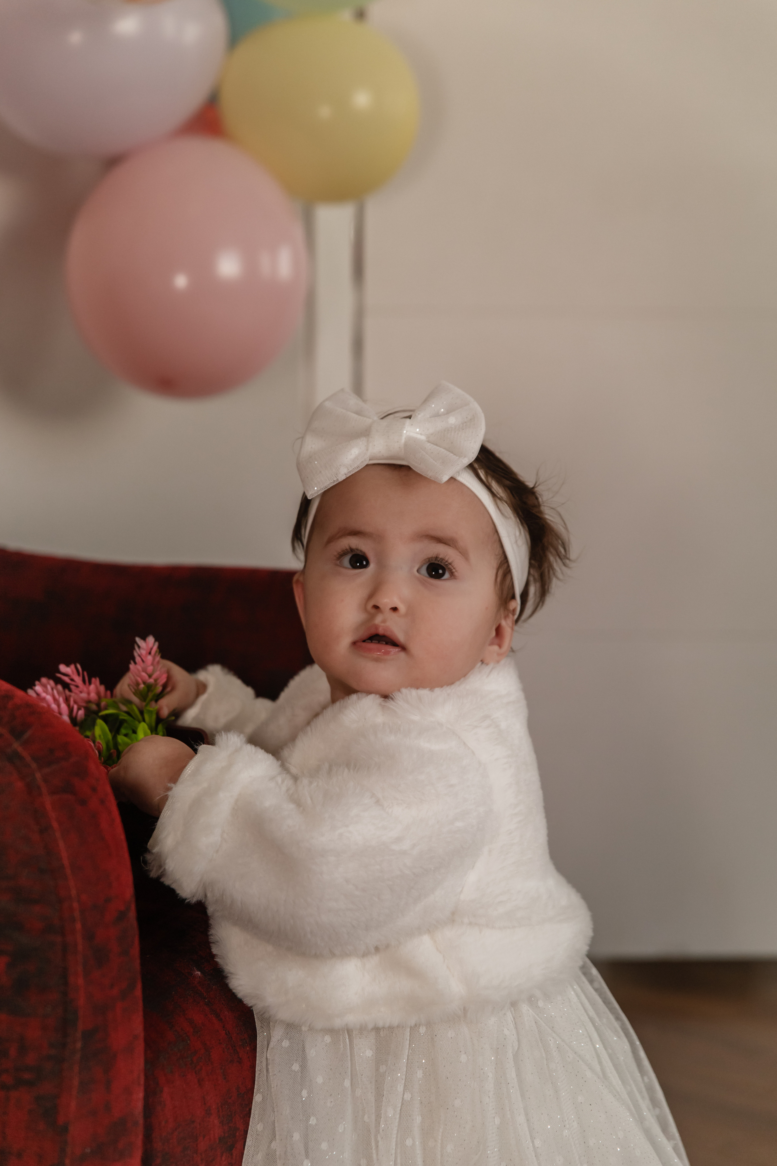 Lifestyle photo session for 1 year of birth. Professional family and children’s photographer in Izmir Irina Eron