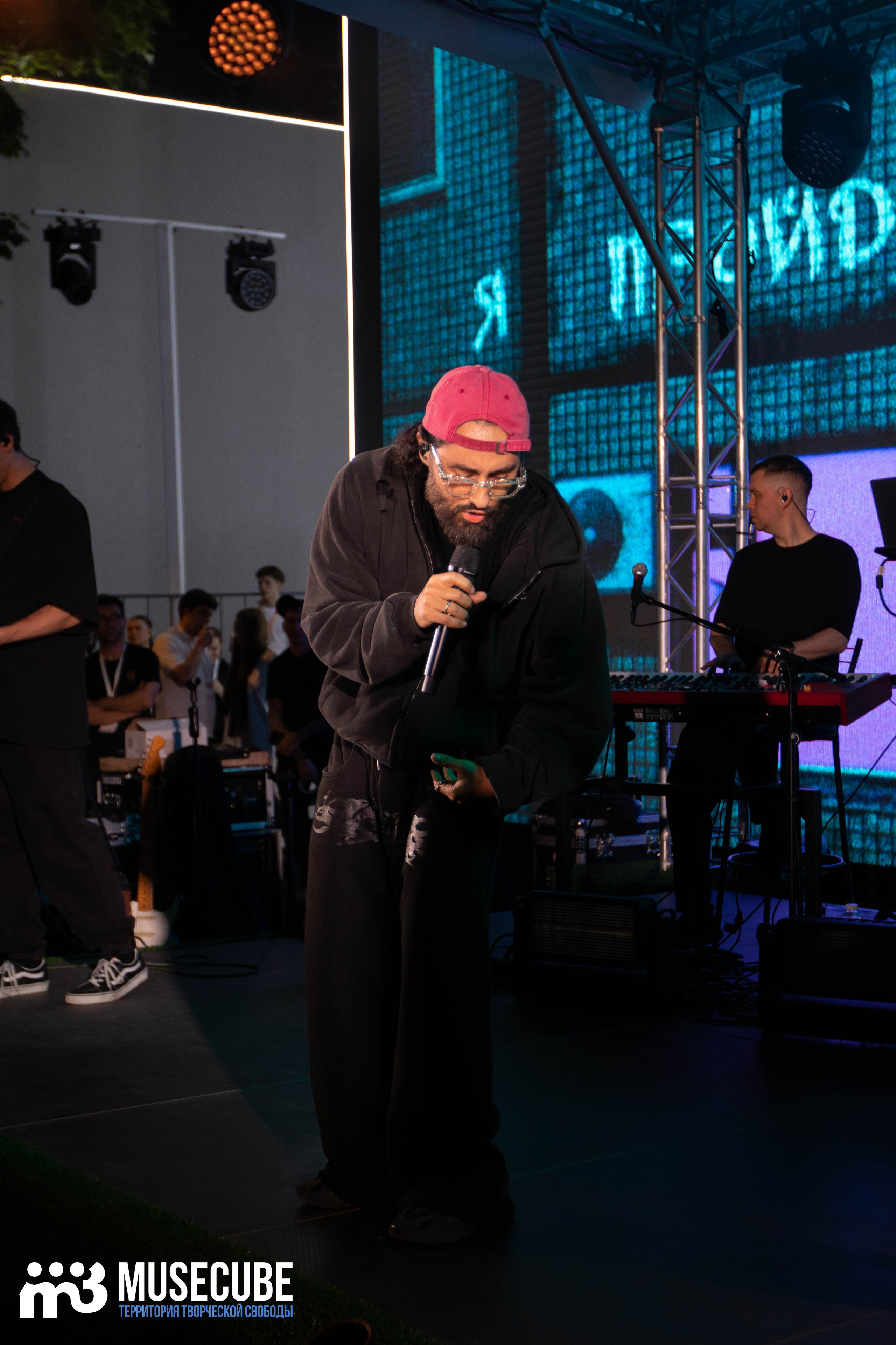 МОТ. Концертный фотограф