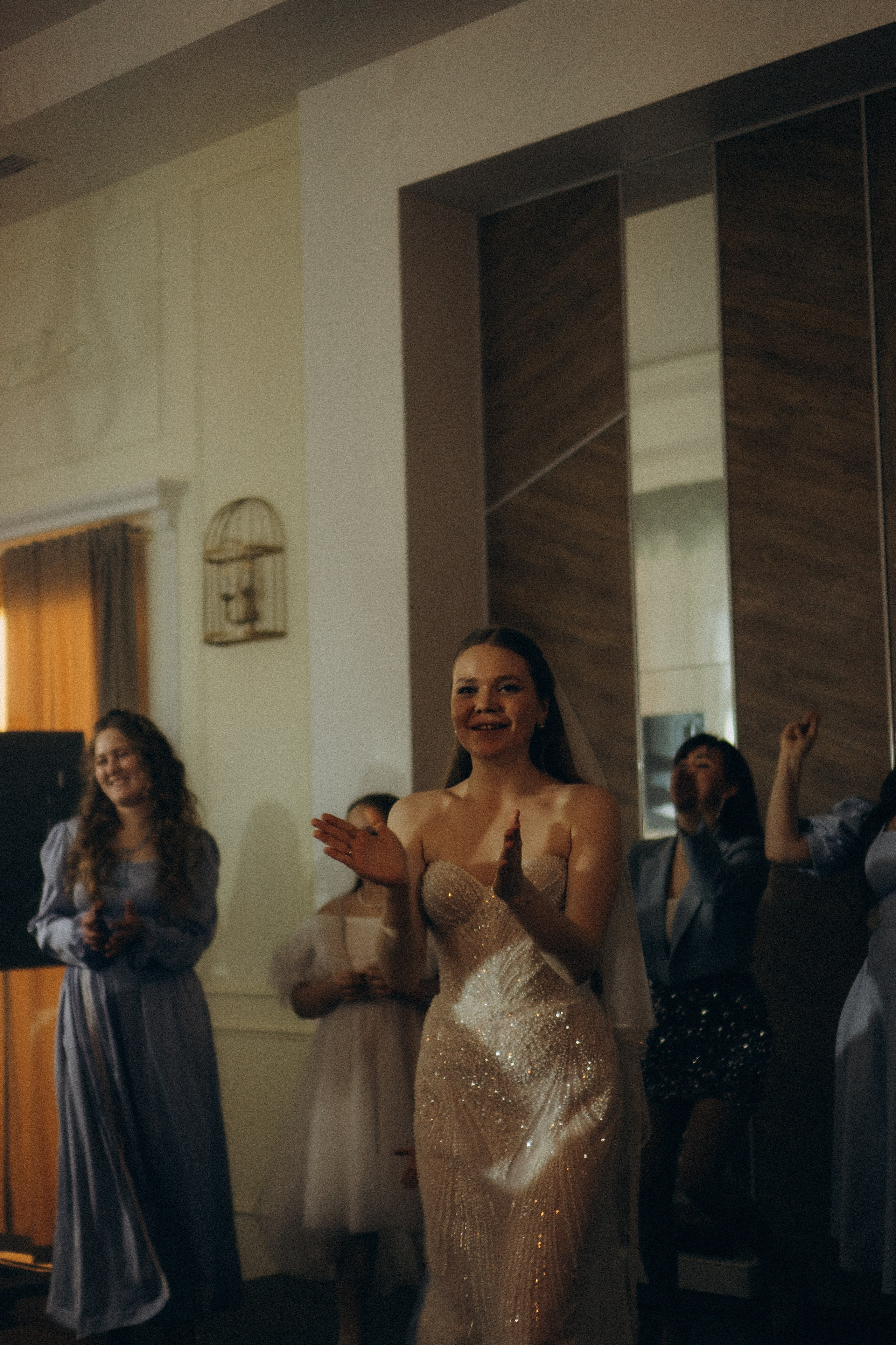 СВАДЕБНАЯ СЬЕМКА СБОРОВ В ОТЕЛЕ И ВЫЕЗД НА ЦЕРЕМОНИЮ (СНЯТО В СИБИРЕ В НИЖНЕВАРТОВСКЕ). Профессиональный фотограф, Санкт-Петербург — Виктория Богомолова