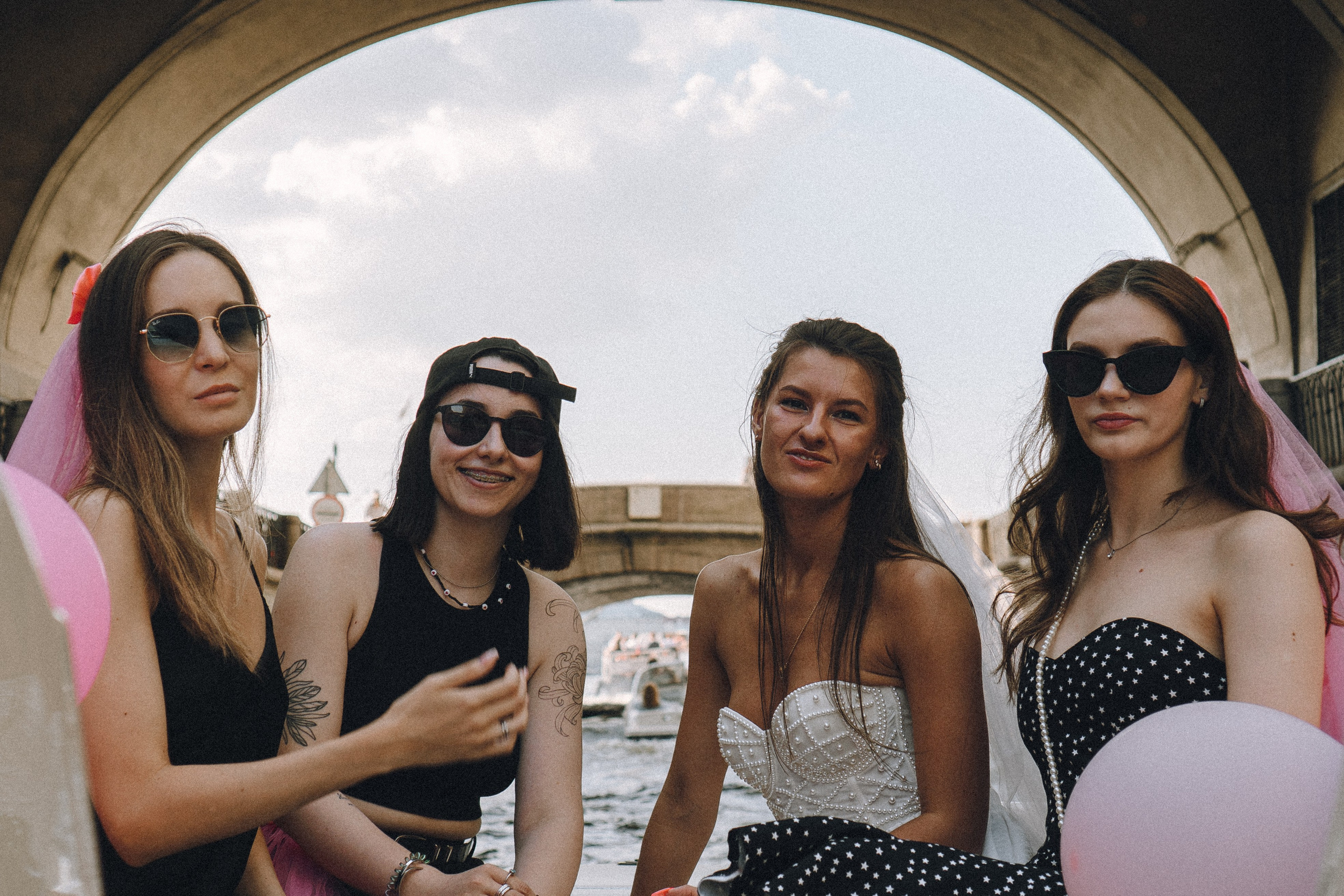 ДЕВИЧНИК НА КАТЕРЕ. Профессиональный фотограф, Санкт-Петербург — Виктория Богомолова