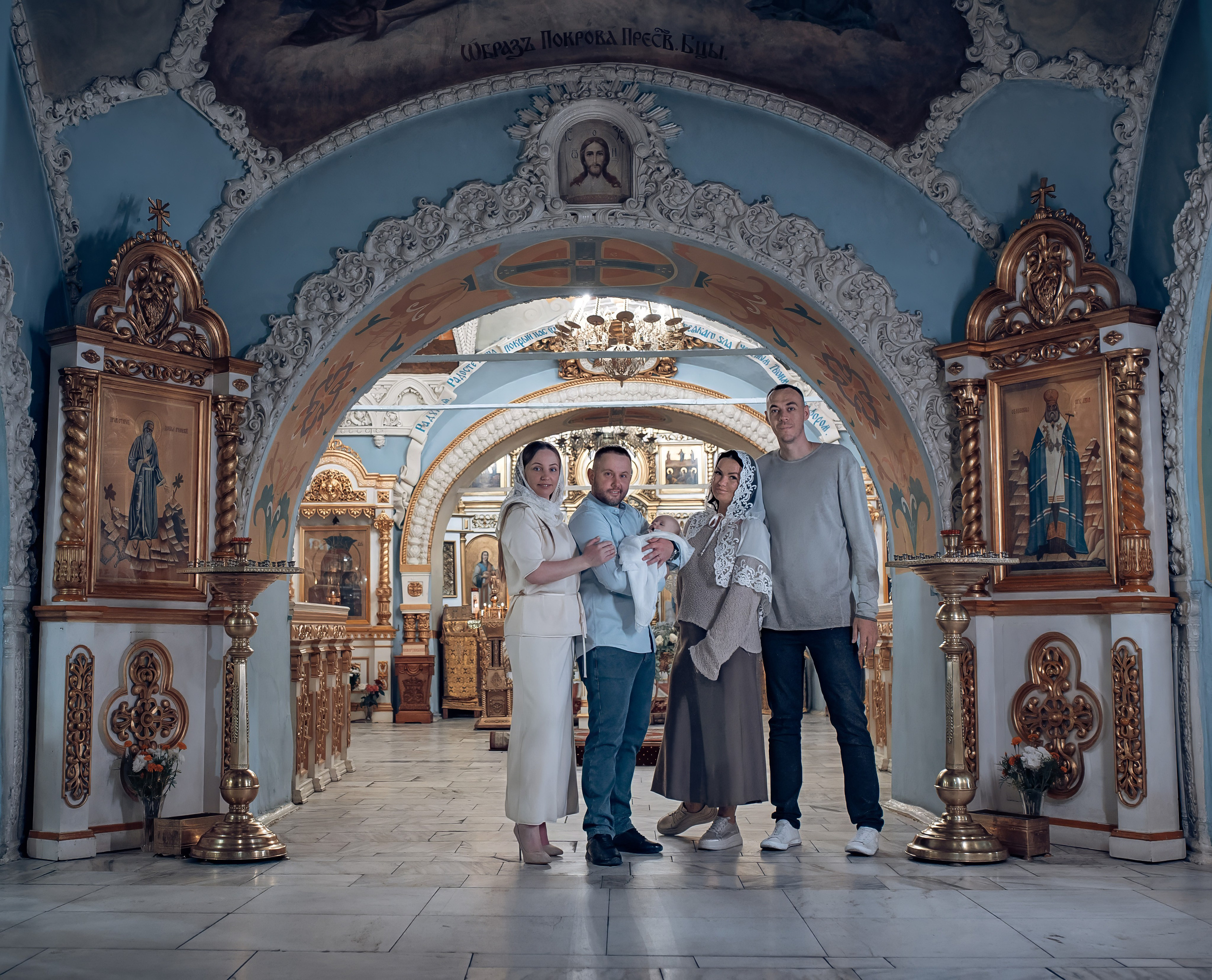 Крещение Аглайи в Покровском кафедральном соборе. Фотографы крещения/венчания  Красноярск Татьяна и Вячеслав Переваловы