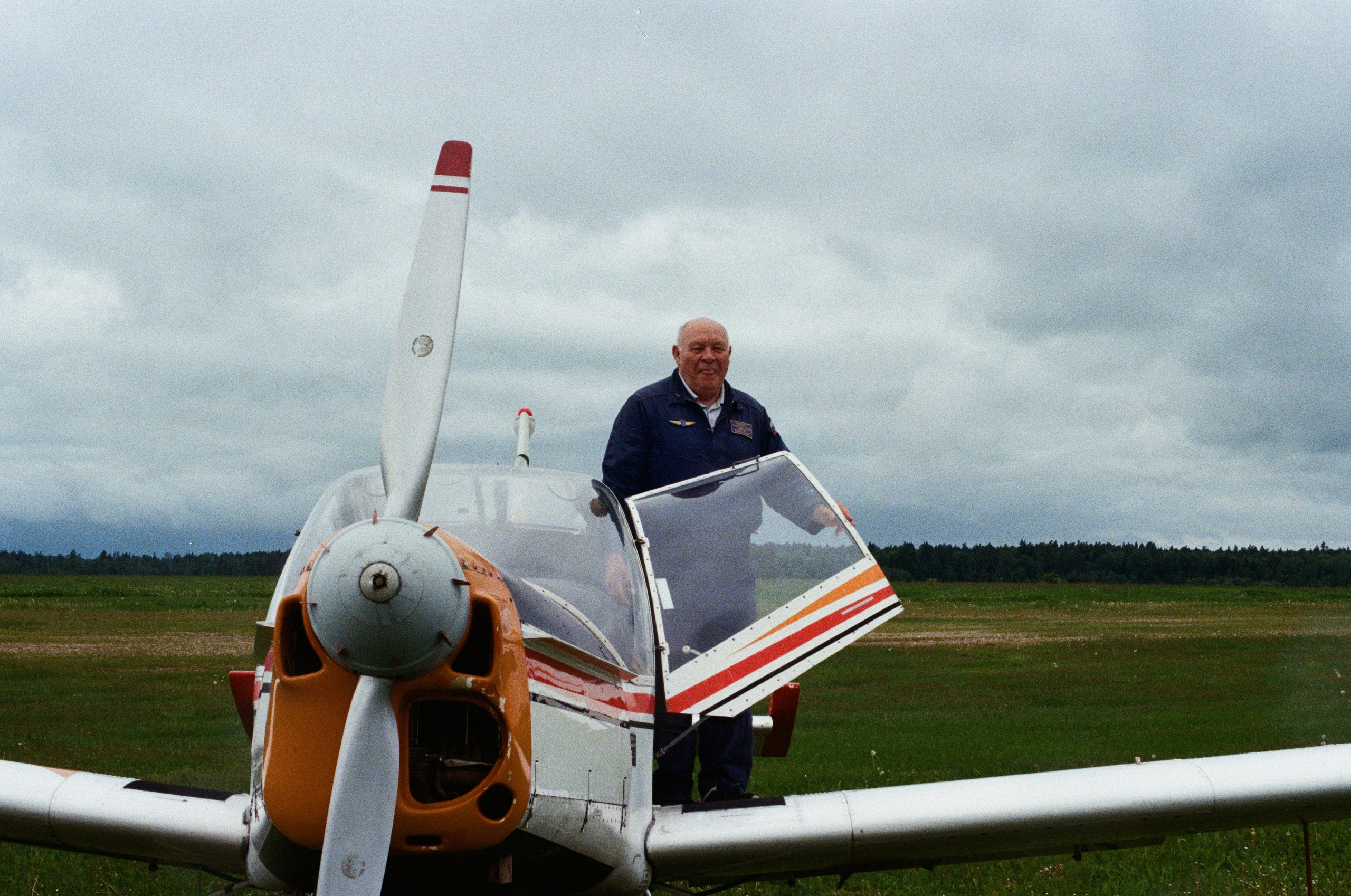 Vatulino Aerodrom. Святослав Лебедев | Рекламный фотограф — Коммерческая съемка, Арт-дирекшн, AI-интеграция