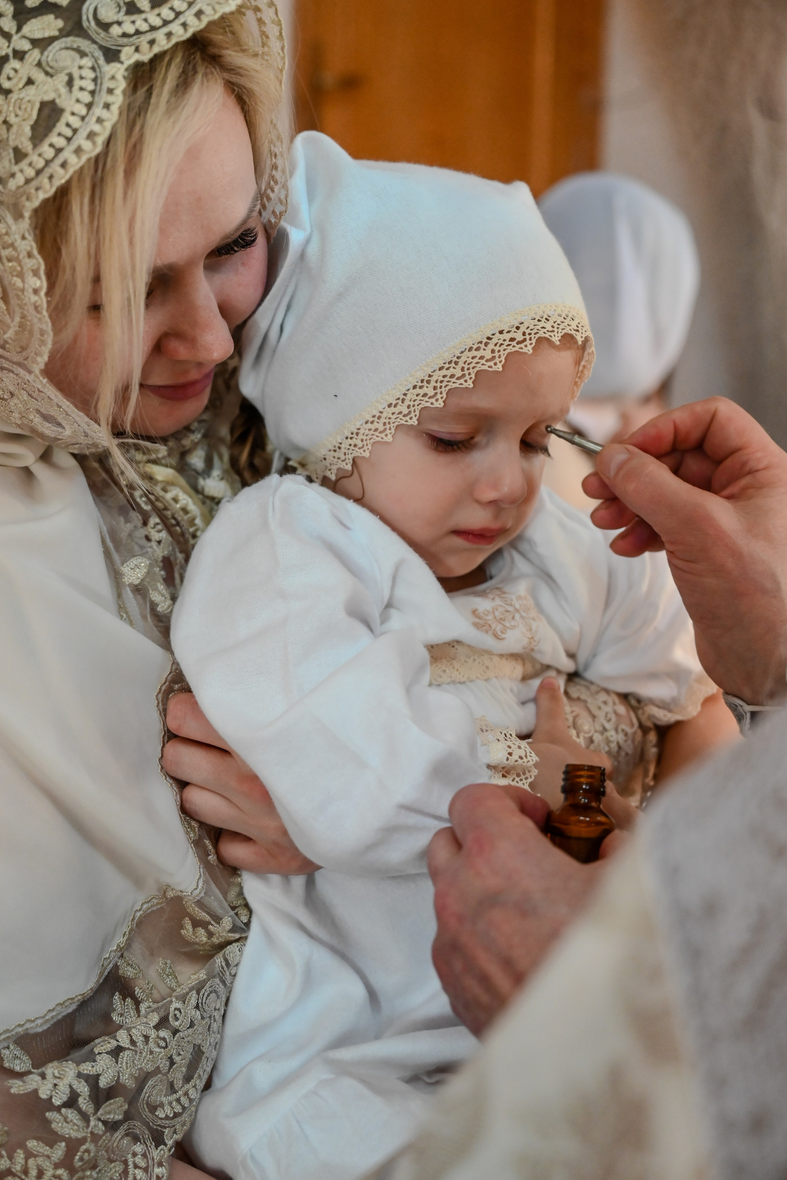 Крещение мама Анна. Семейный и детский фотограф Москва
