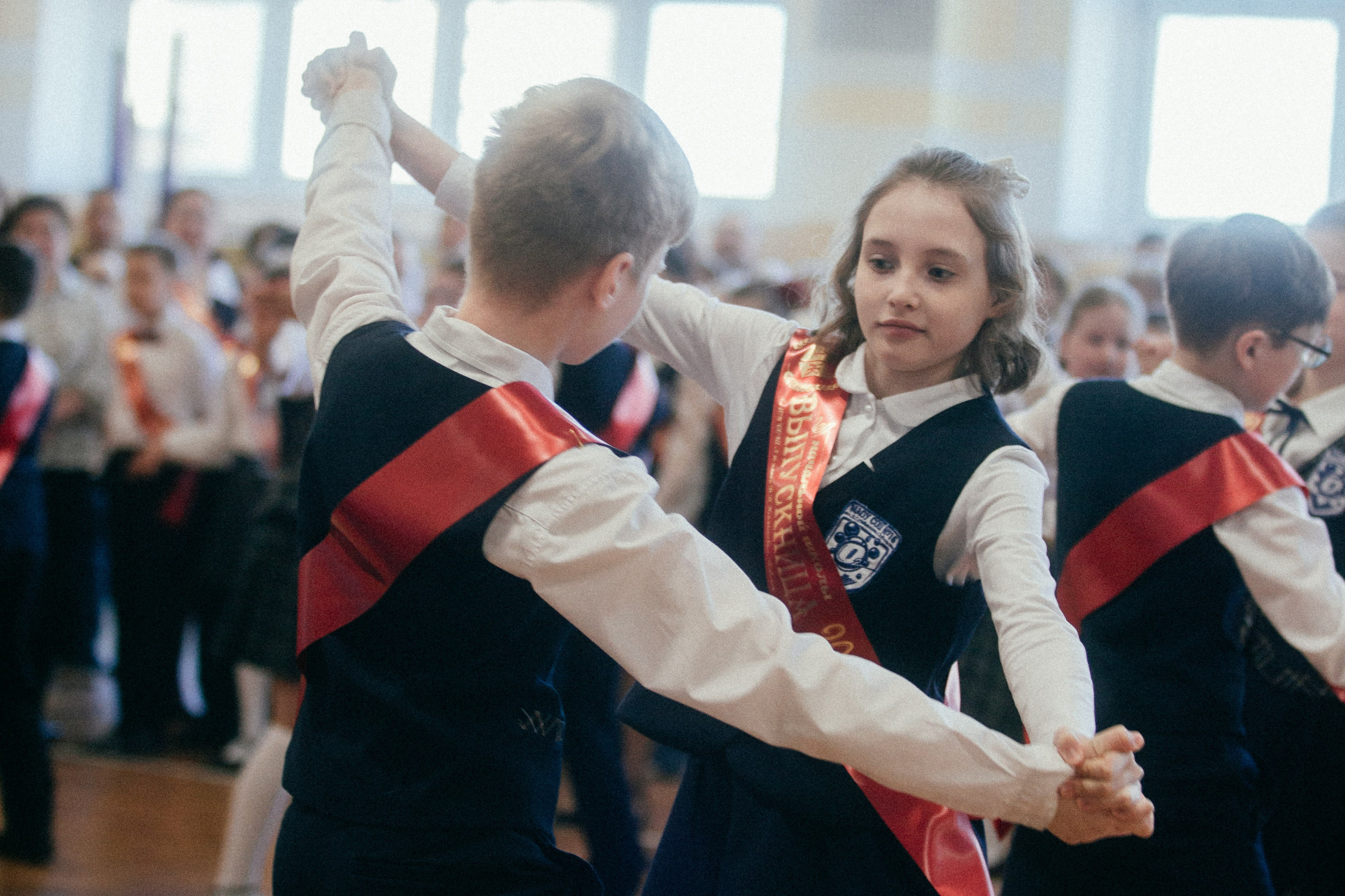 Выпускной в начальной школе. Арт-фотограф Крис Л. в Тобольске: портрет, семейные, свадьбы