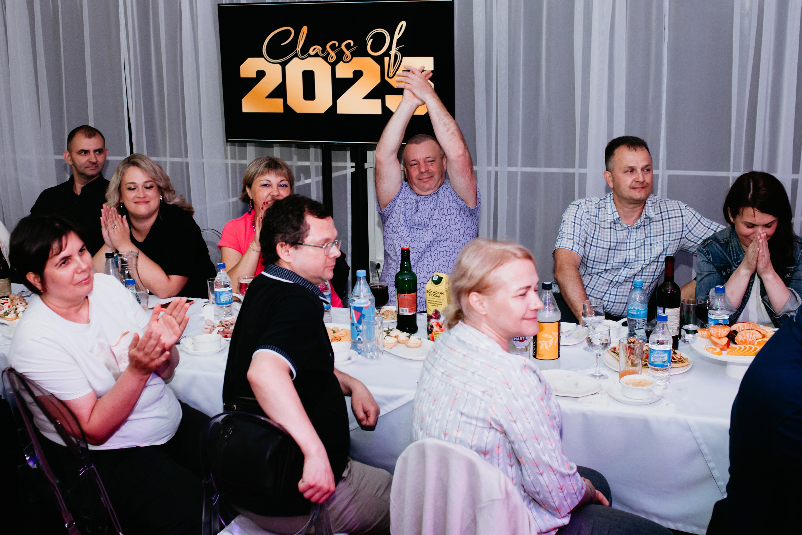 Выпускной 2025 (41 школа) 11 класс. Фотограф в Челябинске Ополихина Анна