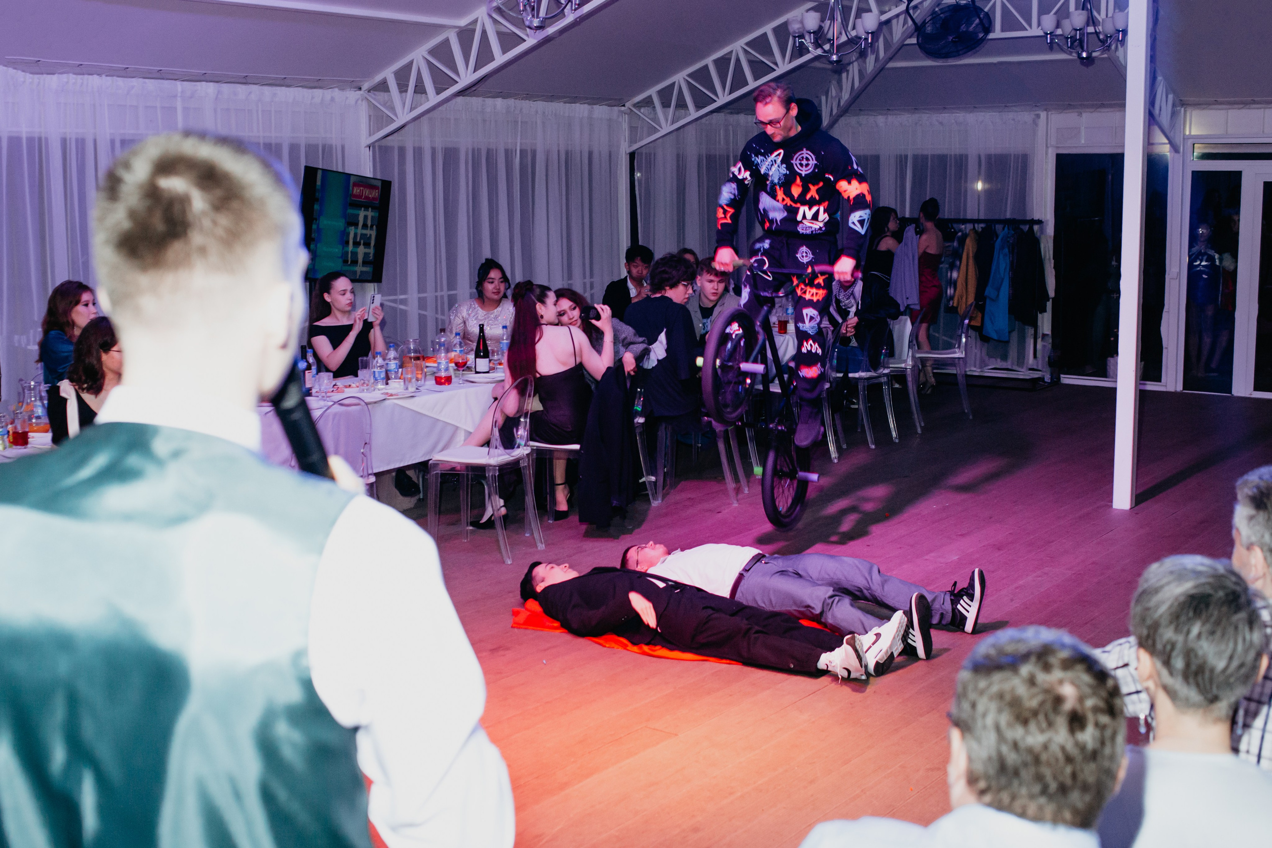 Выпускной 2025 (41 школа) 11 класс. Фотограф в Челябинске Ополихина Анна