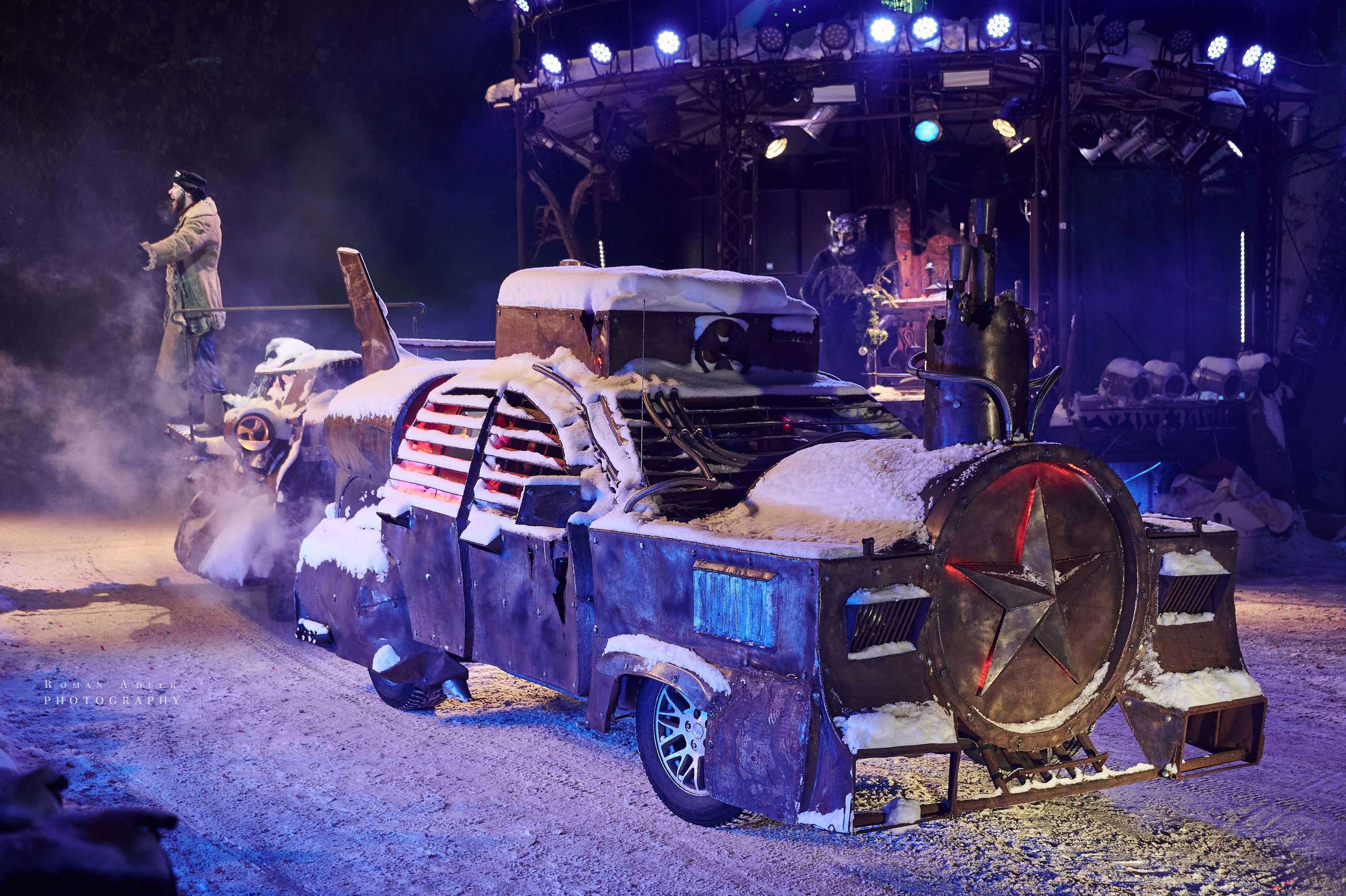 Новогодняя сказка от Ночных волков. Фотограф Роман Адлер