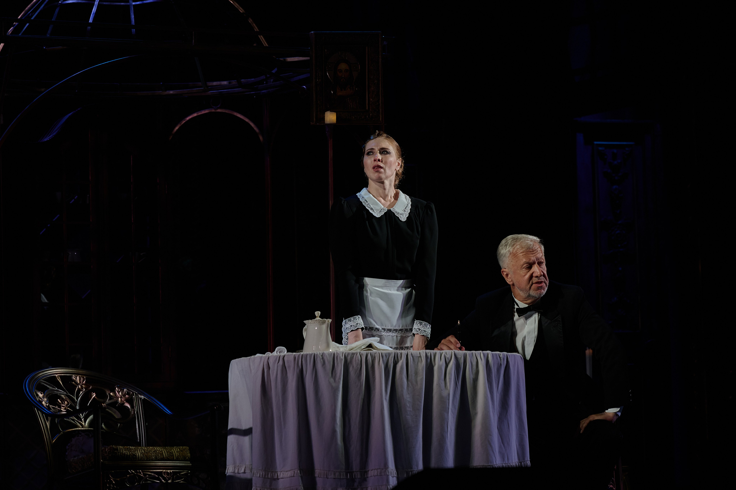 Спектакль «Товарищ». Фотограф Роман Адлер