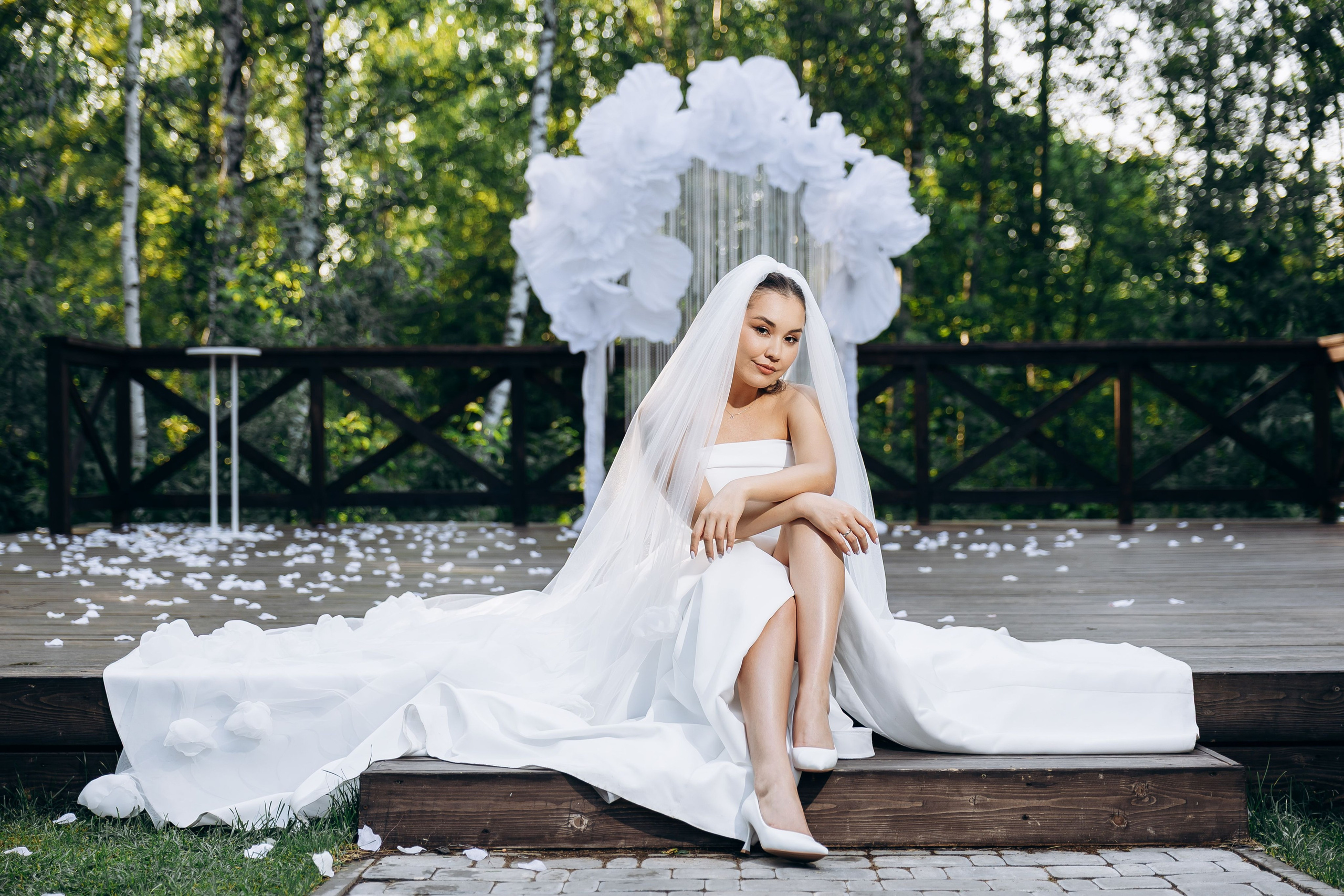 свадебная фотосессия на фотозоне. Свадебный фотограф Казань