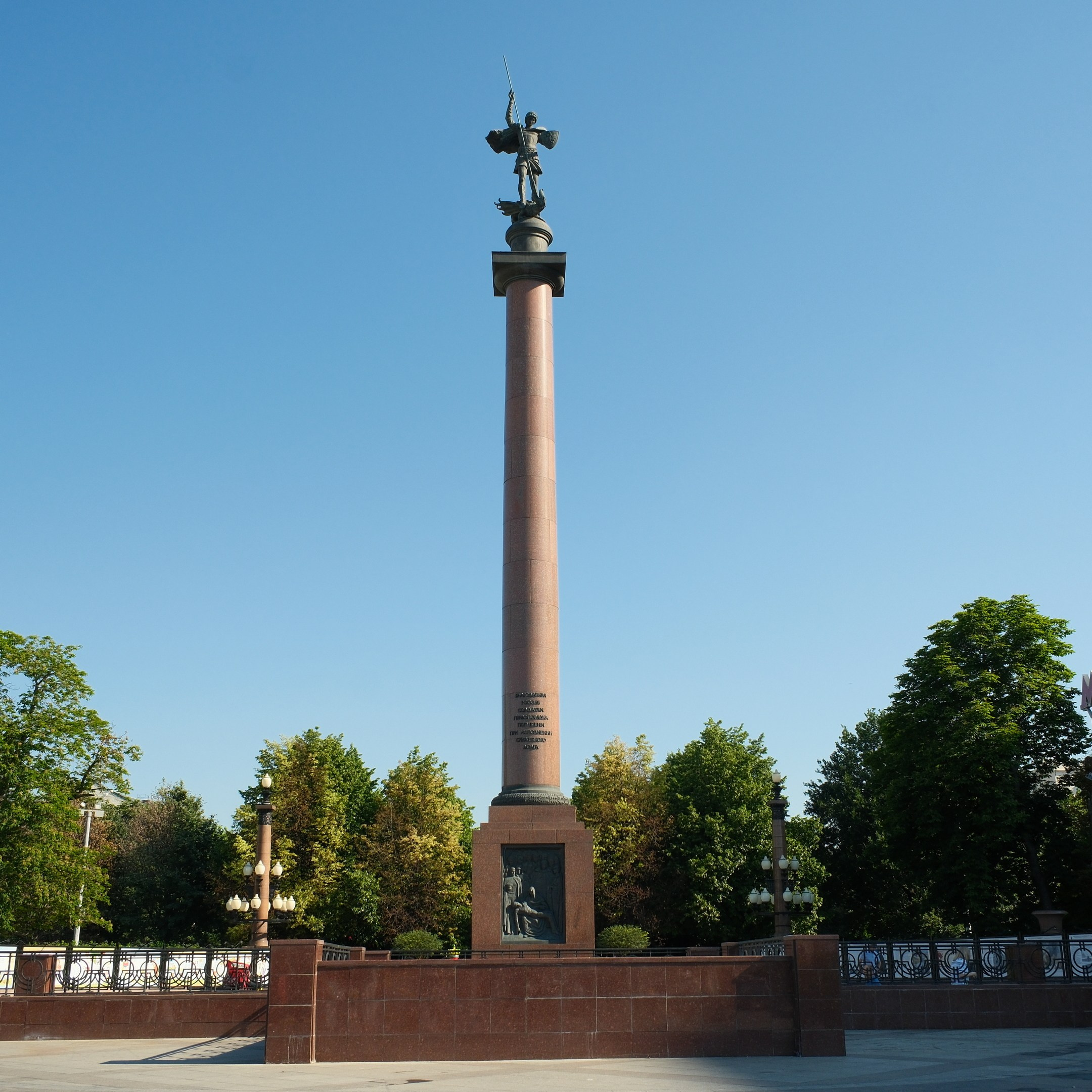 Улица, люди, жизнь…
