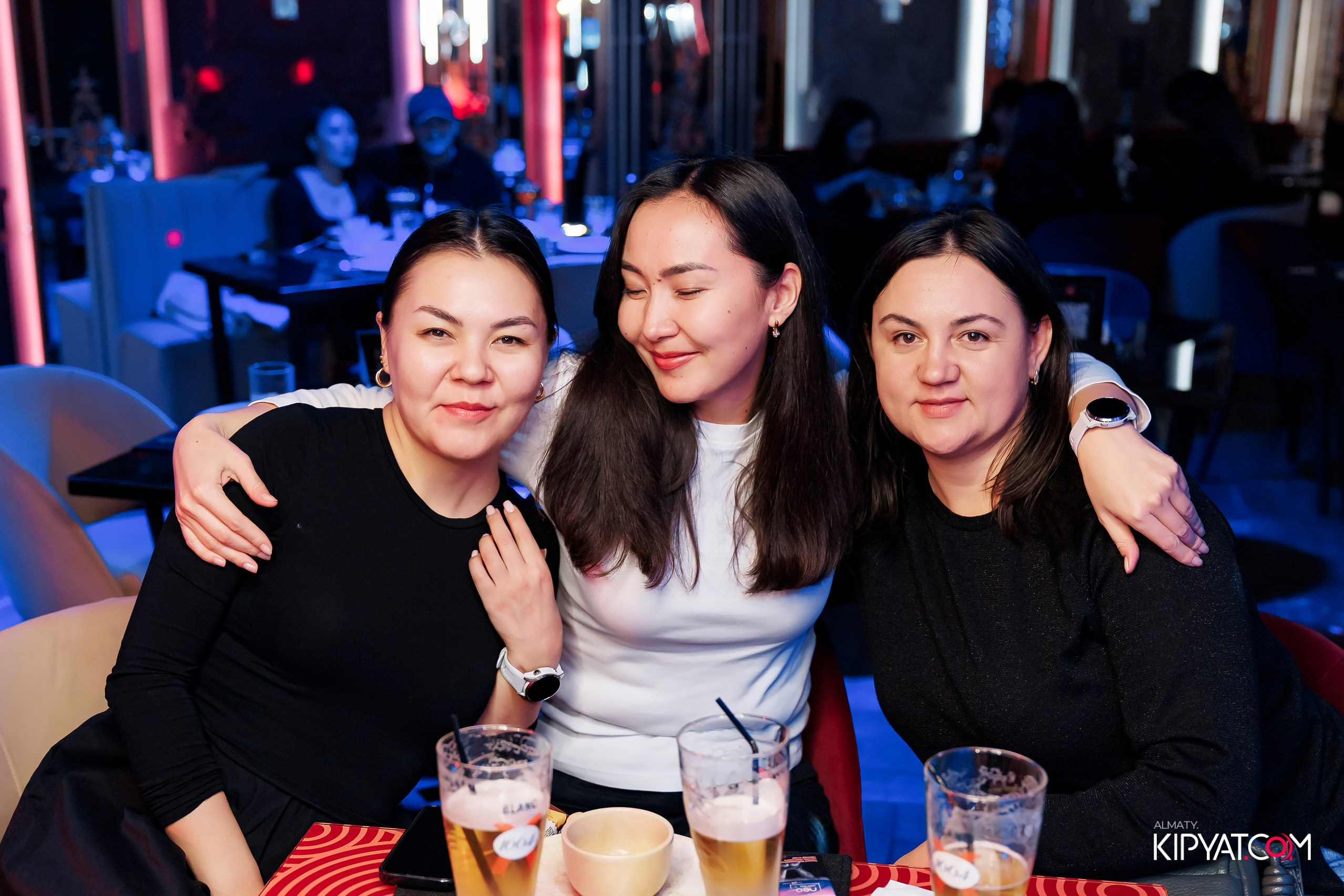 ЗАЯ, НА БИС. КИПЯТКОМ АЛМАТЫ! Фотосъемка мероприятий в Алматы