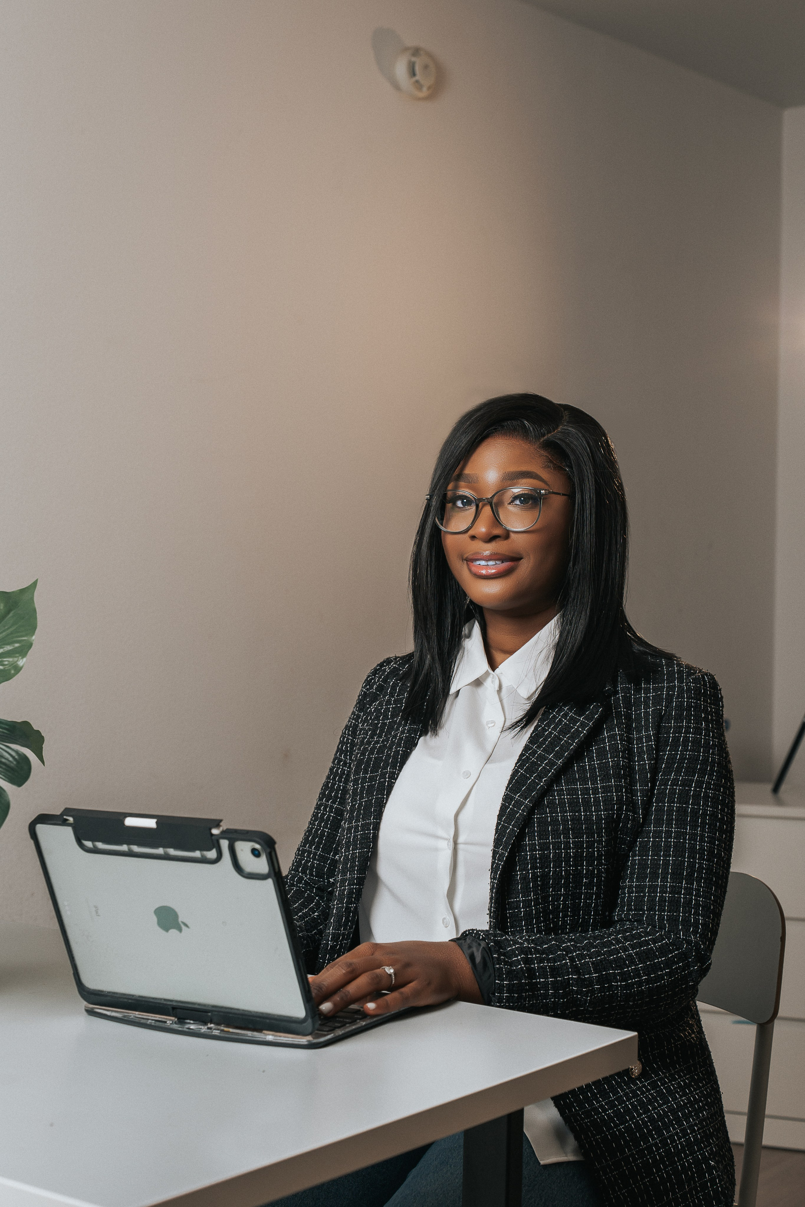 Coorporate Photoshoot. Я занимаюсь событийной, свадебной, товарной, студийной… фотографией