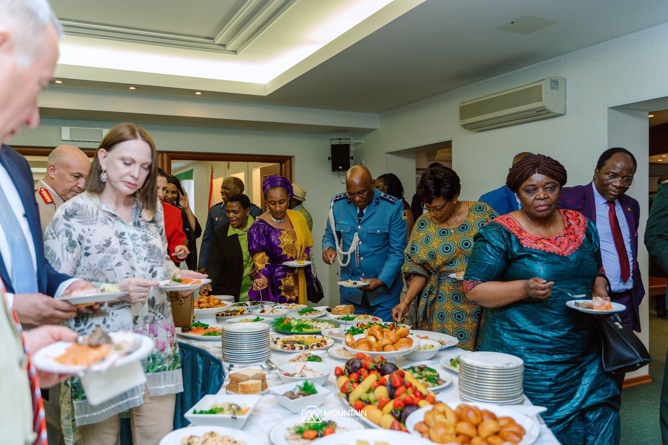 Burundi Indepence Celebration. Photographer based in moscow Peter Tchana