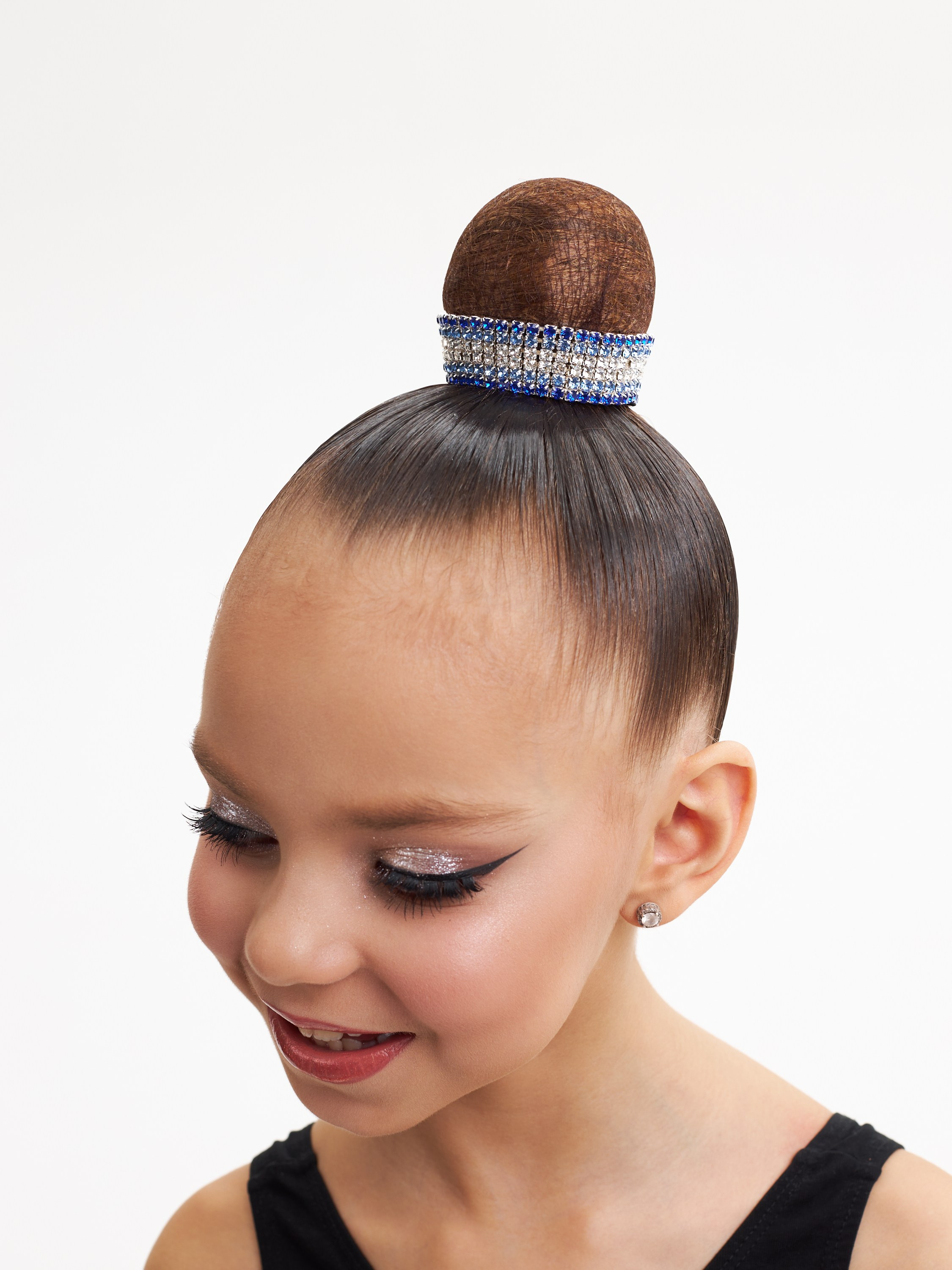 Фотосъемка украшений для волос Екатеринбург Wildberries ВБ Ozon Озон предметная съемка Екб заказать цена фотосъемка товара WB аксессуары. Фотограф Екатеринбург Анастасия Жерновская | Маркетплейсы и нейрофото