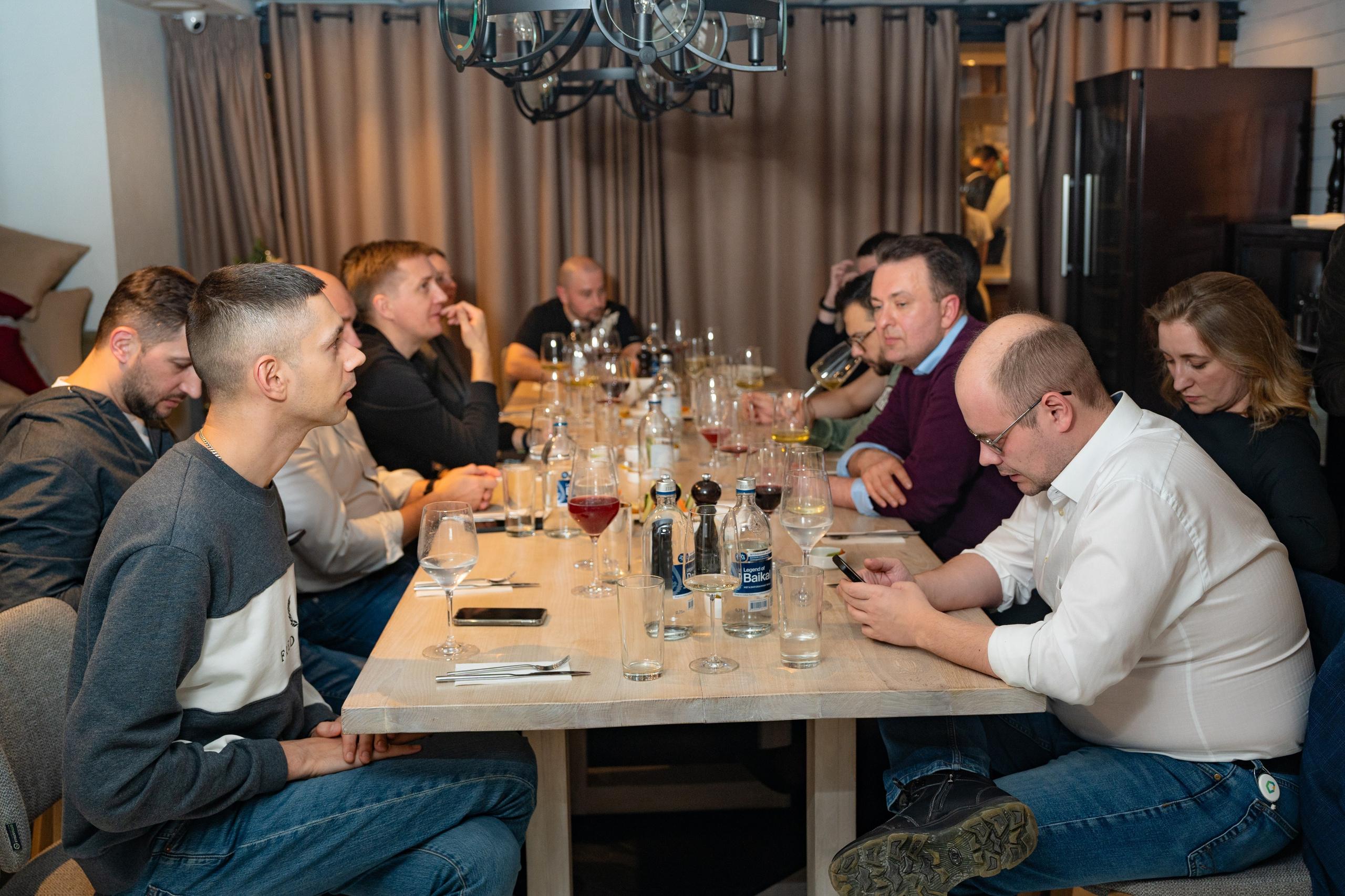 NOVIKOV SCHOOL — Умами зал. Фотограф Никита Комаров