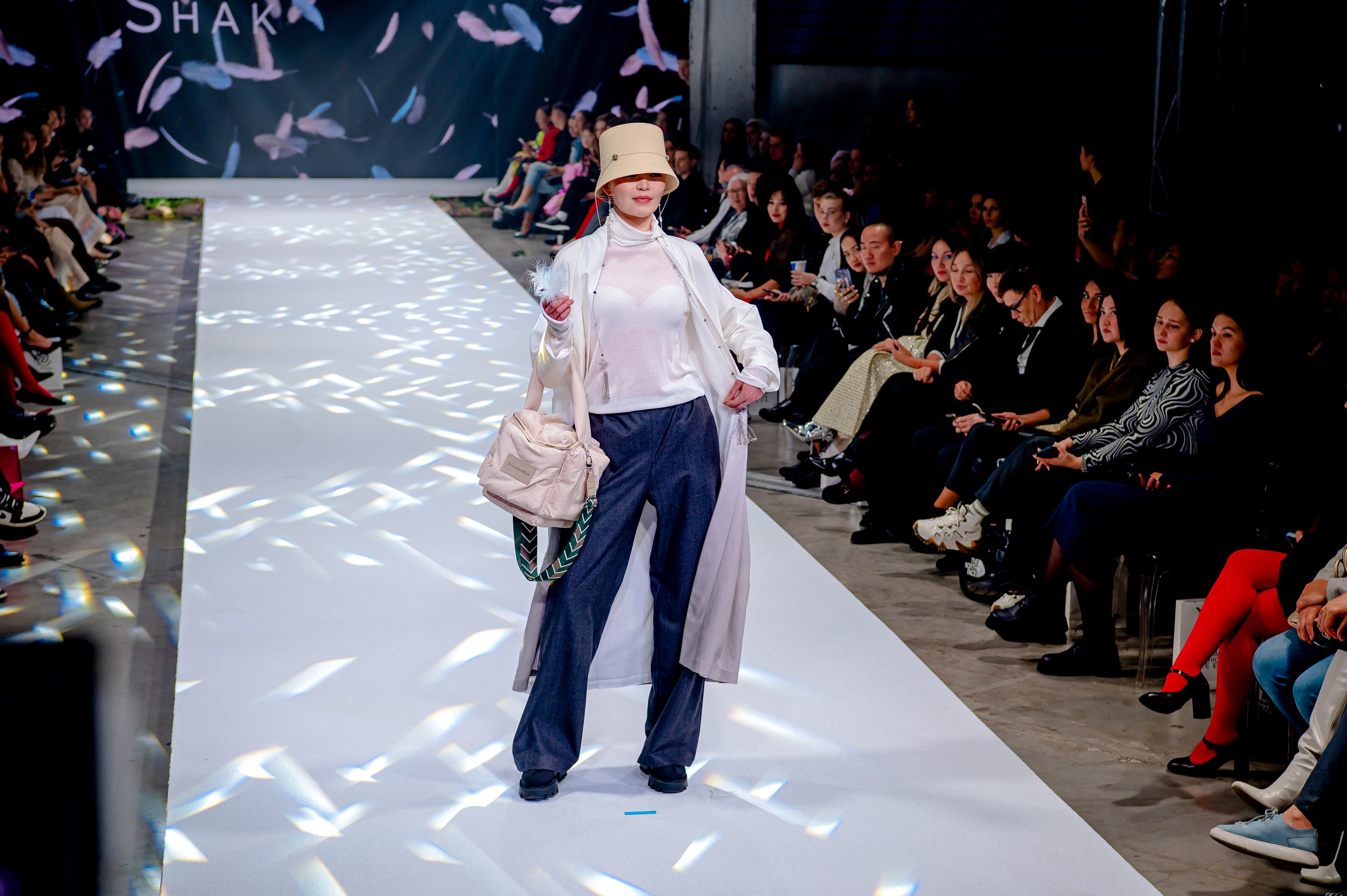 Brand Events. Елена Северина фотограф, Алматы: репортаж (спорт, концерты, конференции), предметная и фуд-съёмка, портреты, каталоги, фэшн, ретушь