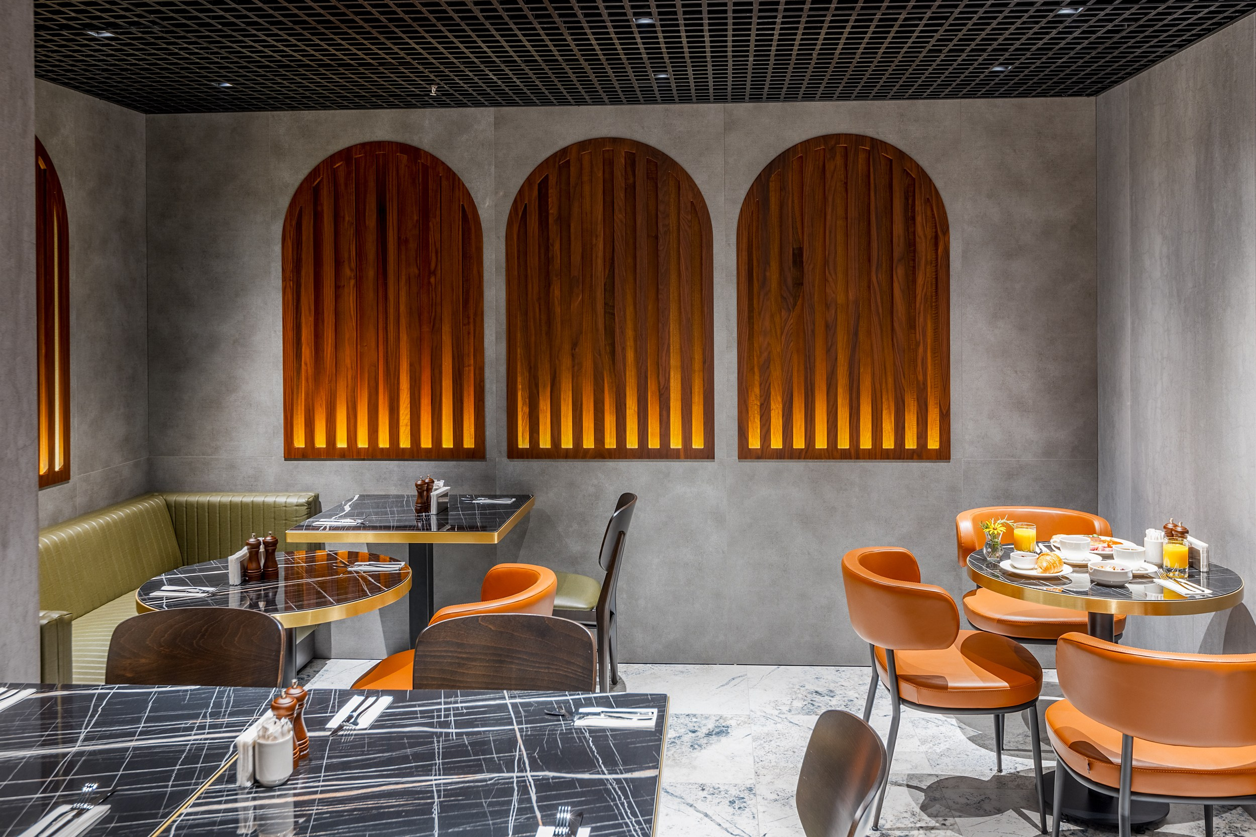 HOTEL PIAZZA EPIGRAPH (BATUMI). Режиссёр, клипмейкер, фотограф — Андрей Охота