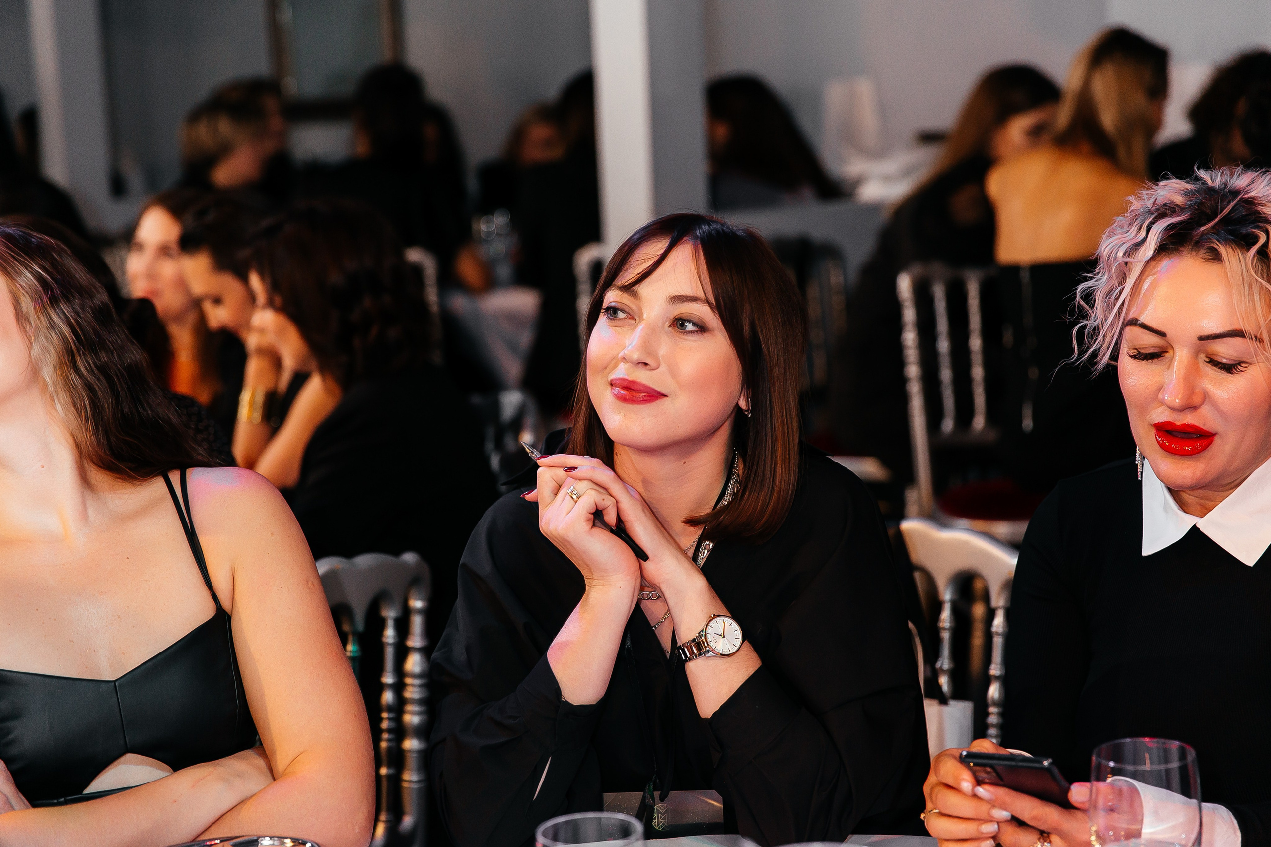 Фотозона+выступление спикеров. Фотограф в Красноярске Надежда Воскресенская