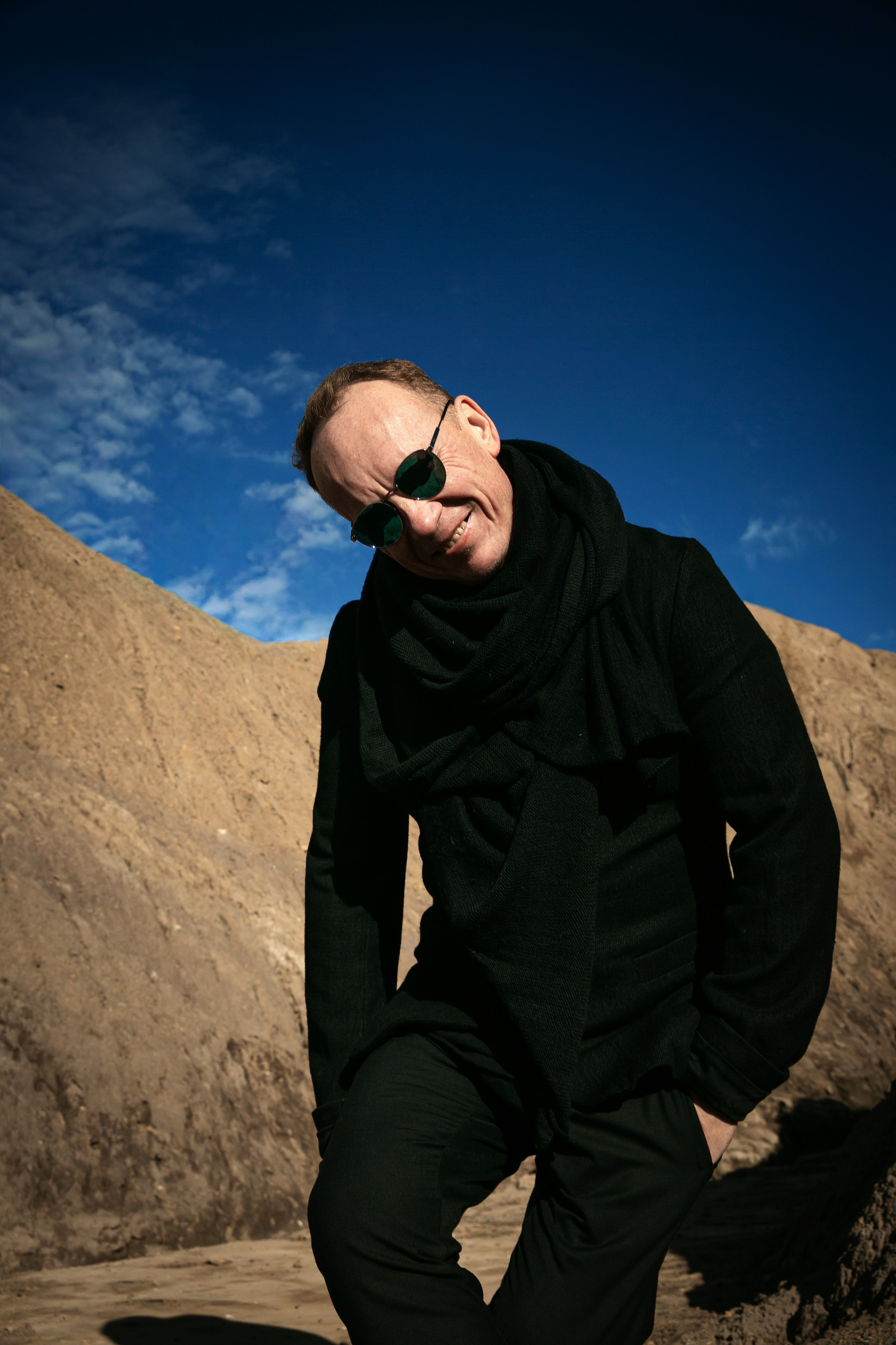 Editorial for multi-brand boutique «ЧОрная икра». АННА ВЕРСО / ANNA VERSO | Визуальный художник / Visual artist