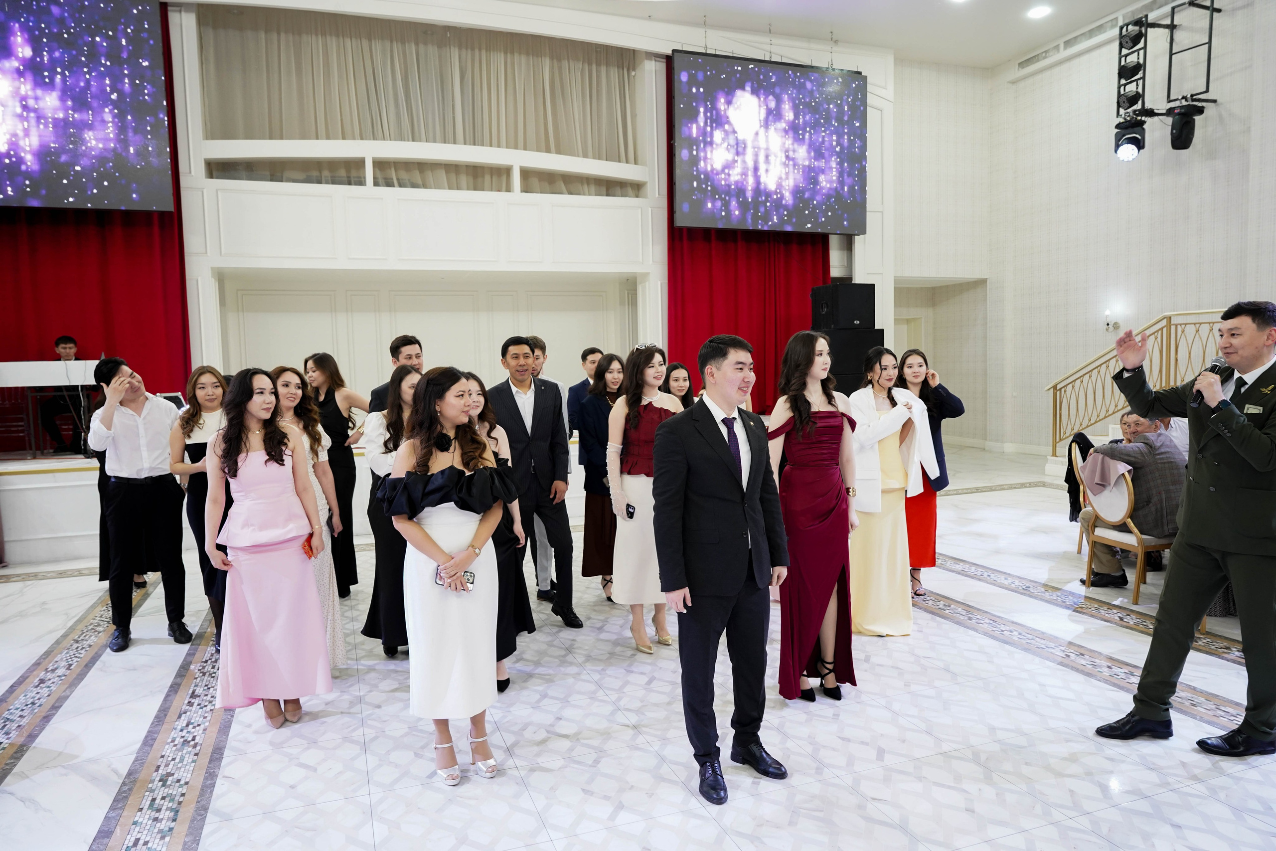 Dana uzatu. Фотограф Ернар Ержанов