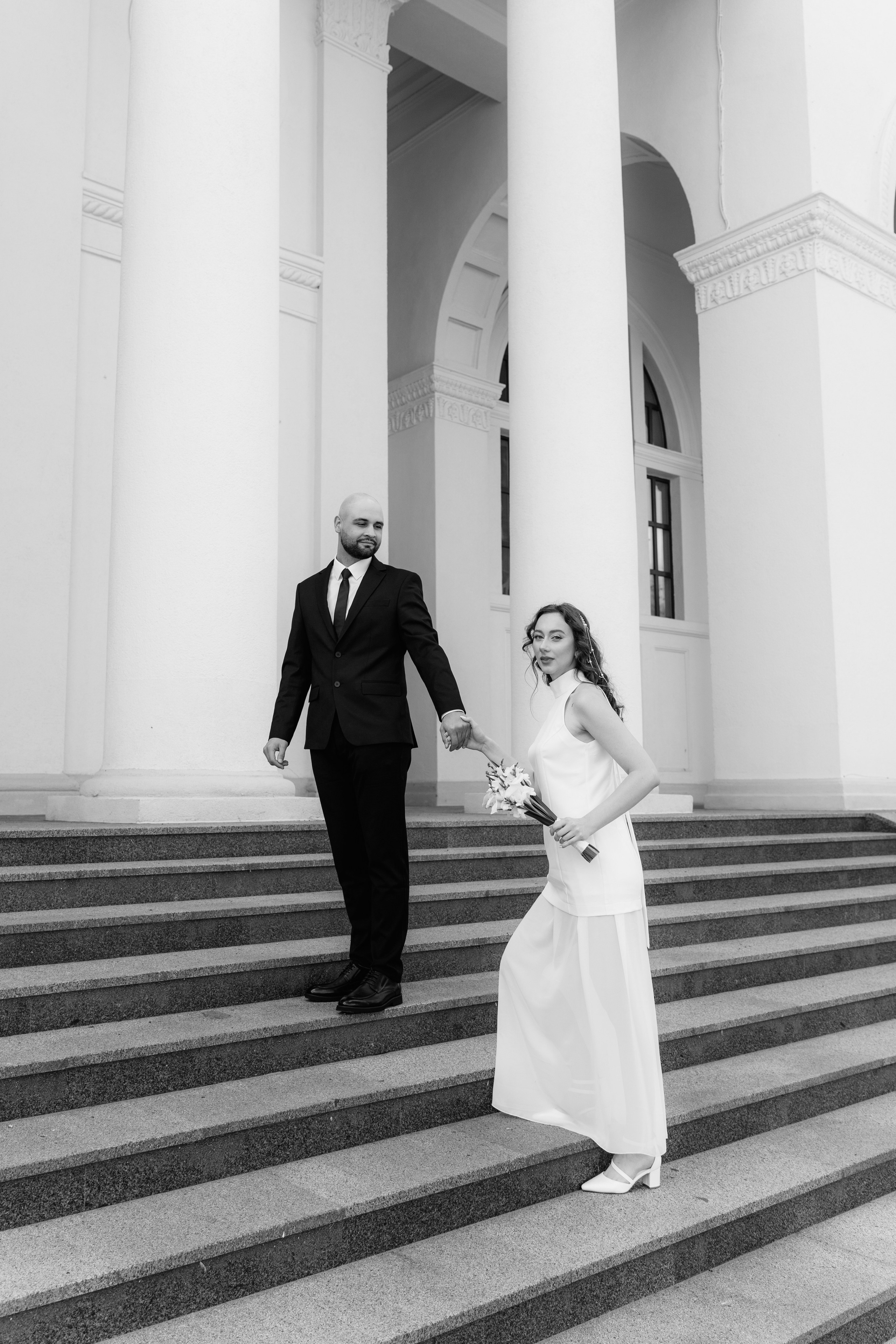 Любовь на фоне старого аэропорта. Ваш семейный фотограф в Минске — Вика Трегубова