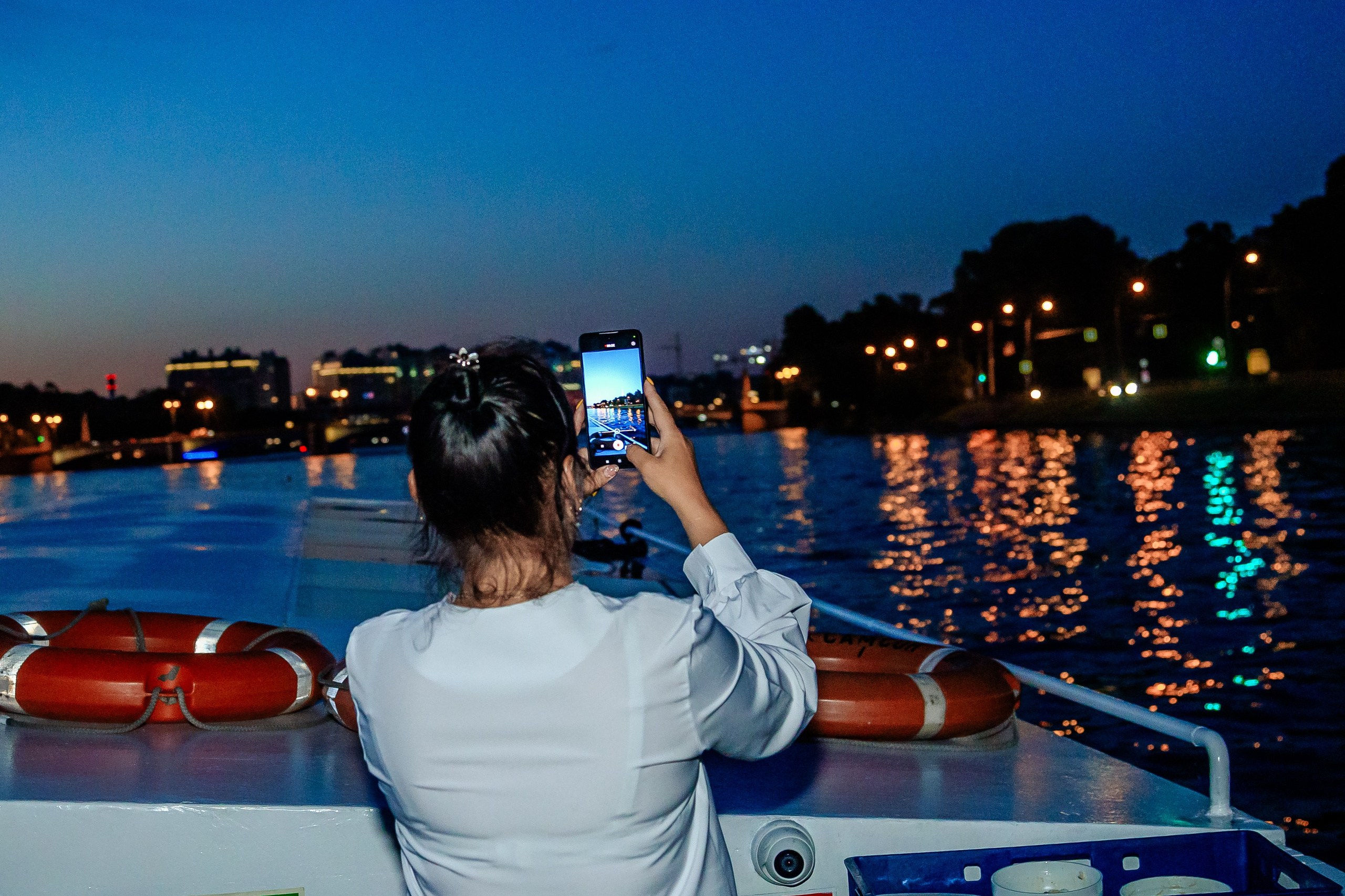 Выпускной на теплоходе. Фотограф в Санкт-Петербурге Чумаков Семен